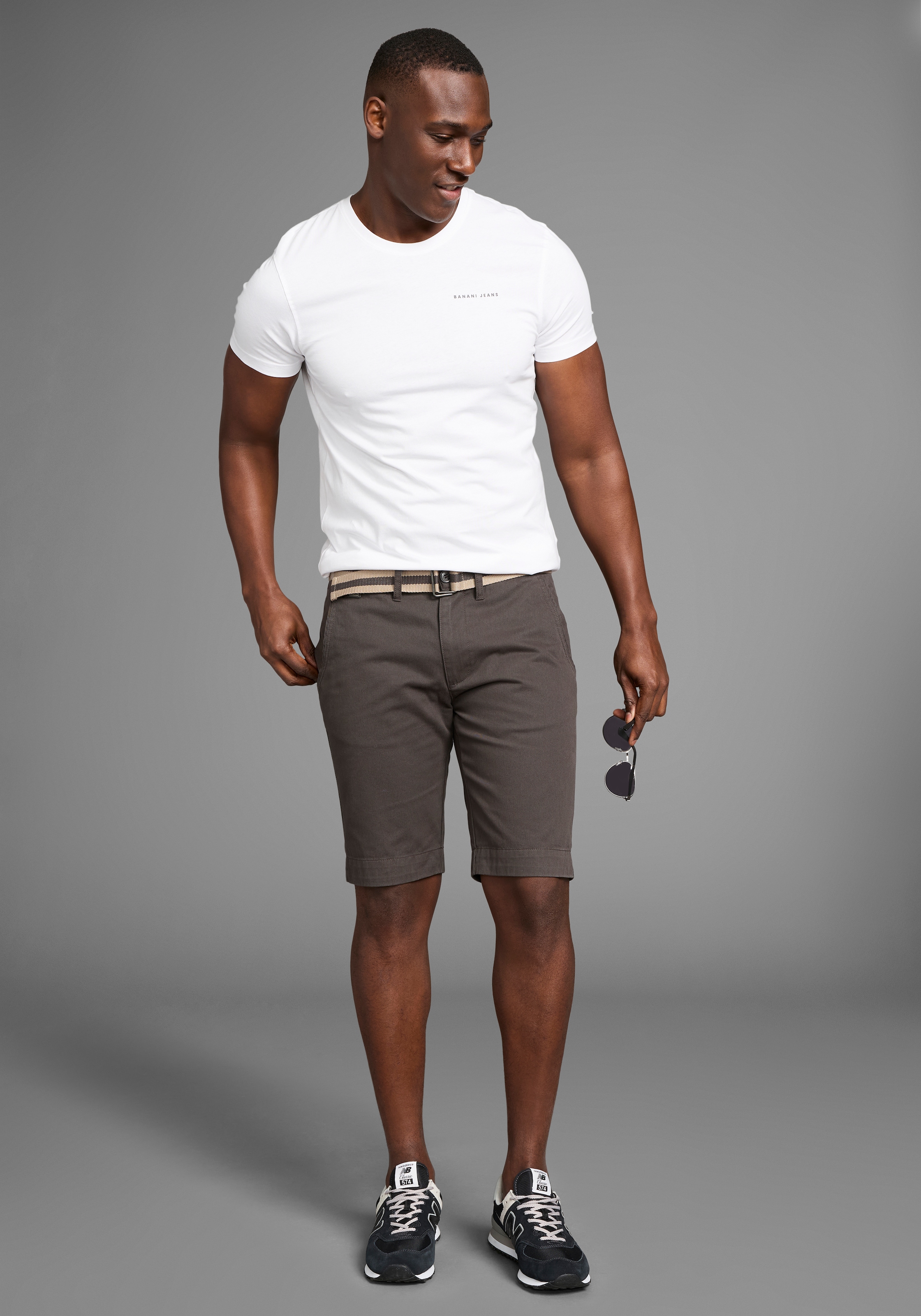 Bruno Banani Chinoshorts, inklusive Gürtel
