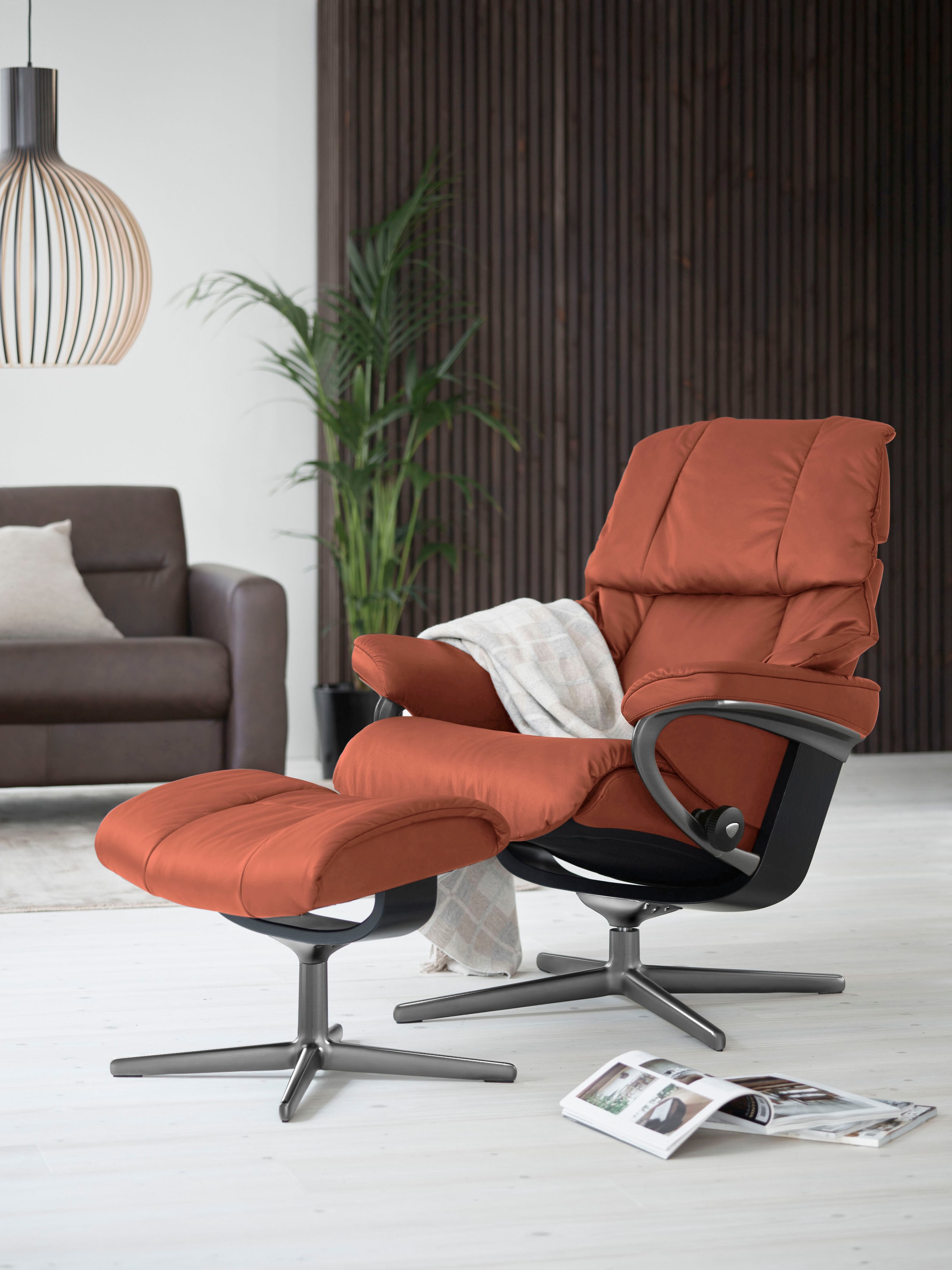 Stressless® Relaxsessel »Reno«, mit Cross Base, Größe S, M & L, Holzakzent günstig online kaufen