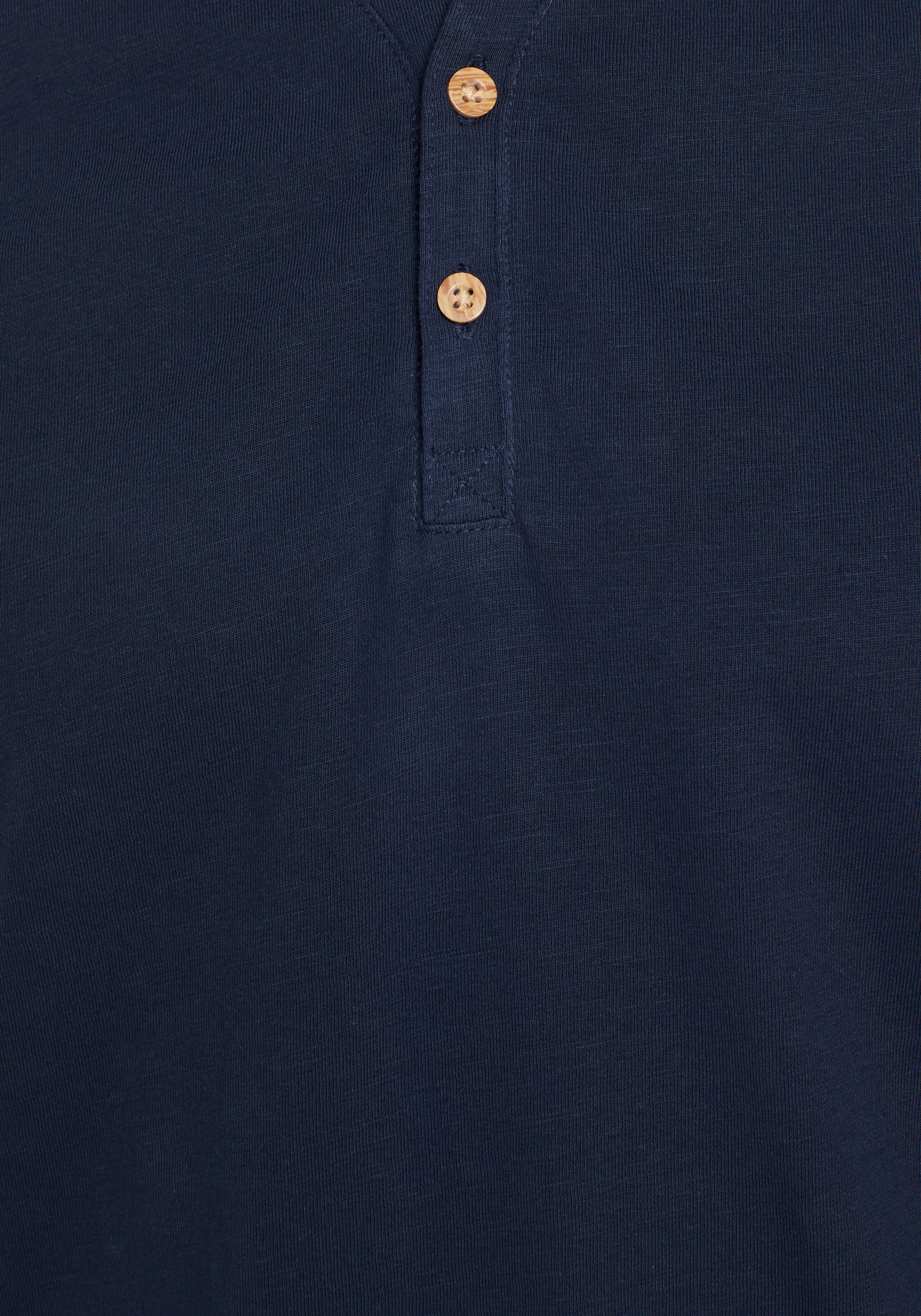 Bruno Banani T-Shirt, Mit geknöpften V-Ausschnitt