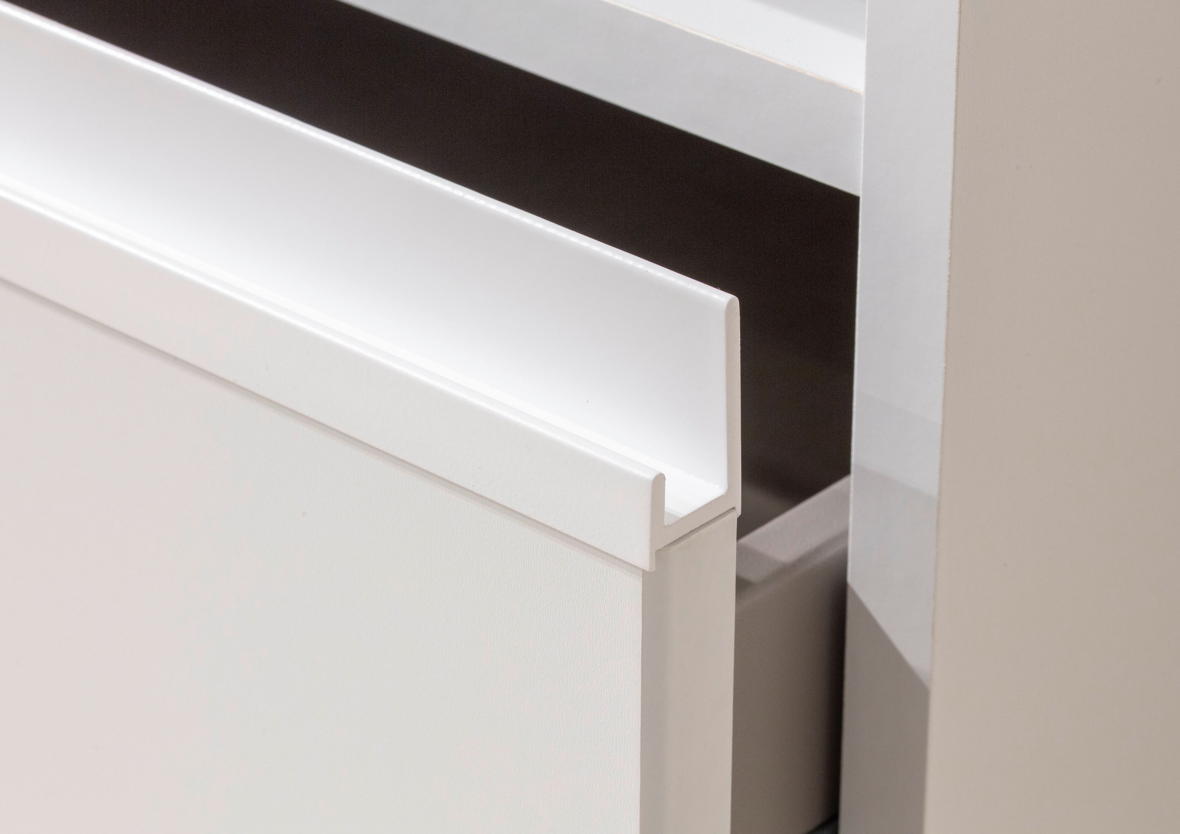 rauch Drehtürenschrank »Kleiderschrank Schrank Garderobe Schlafzimmerschrank JOEL«, mit zwei Schubladen, mit Push-to-Open Funktion MADE IN GERMANY