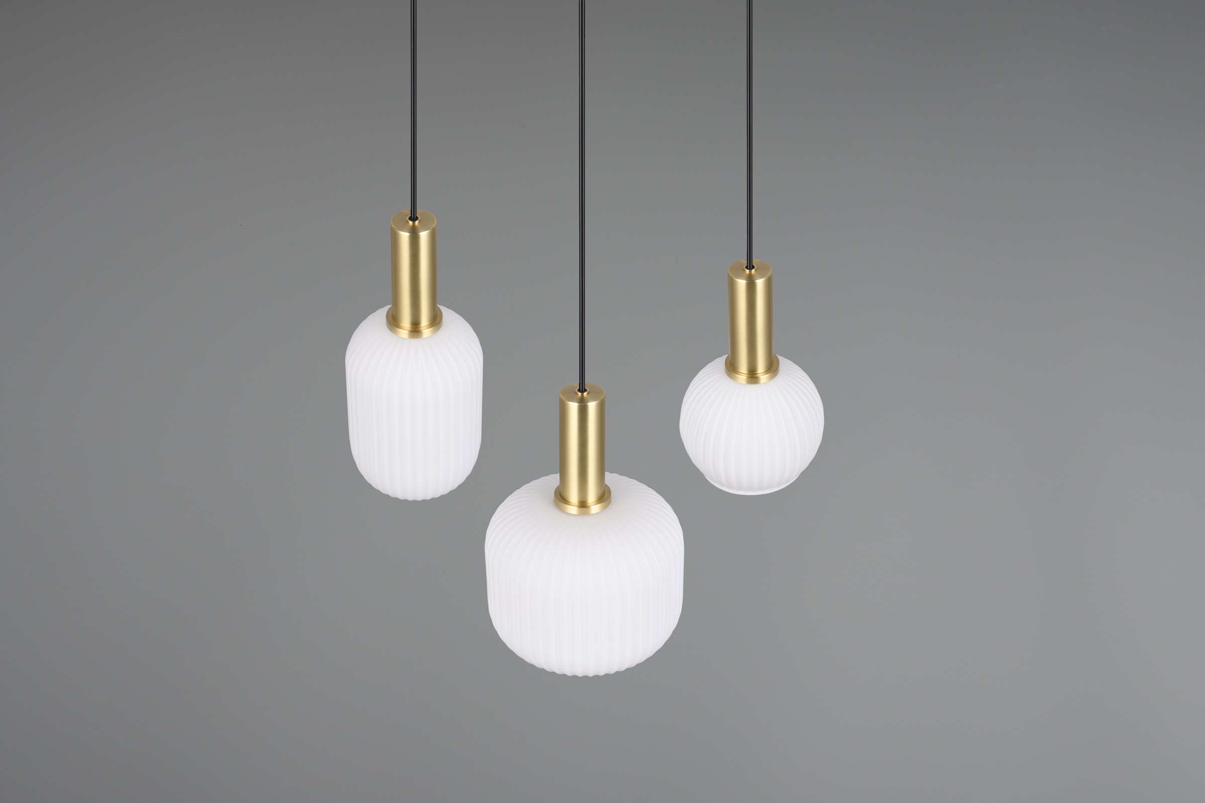 TRIO Leuchten Pendelleuchte »DIVA, E27 Hängelampe 3-flammig mit Glasschirm, exkl 3xE27 max 10W«, 3 flammig, Leuchtmittel E27 | Leuchtmittel wechselbar, höhenverstellbar bis max 150cm Hängeleuchte Ø 30 cm Wohnzimmer Küche