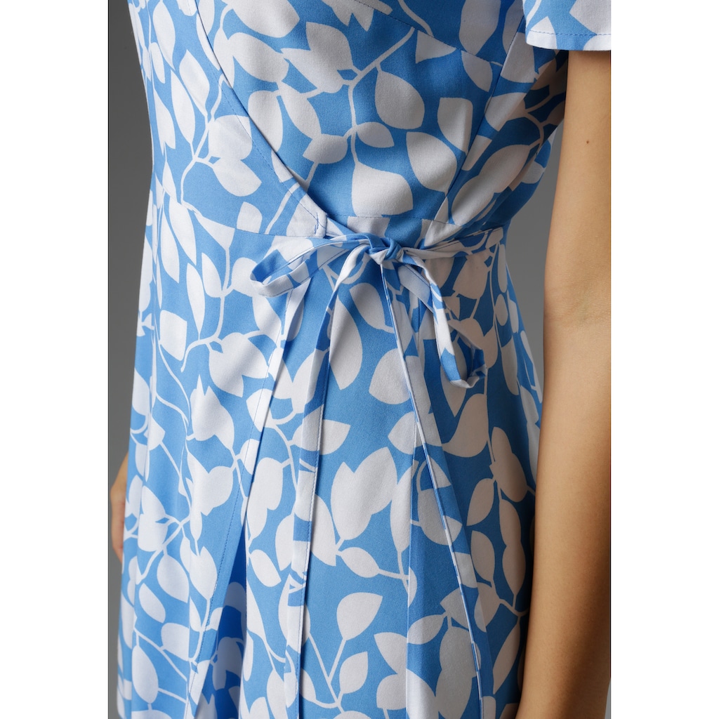 Aniston CASUAL Wickelkleid, mit graphischen Blätterdruck