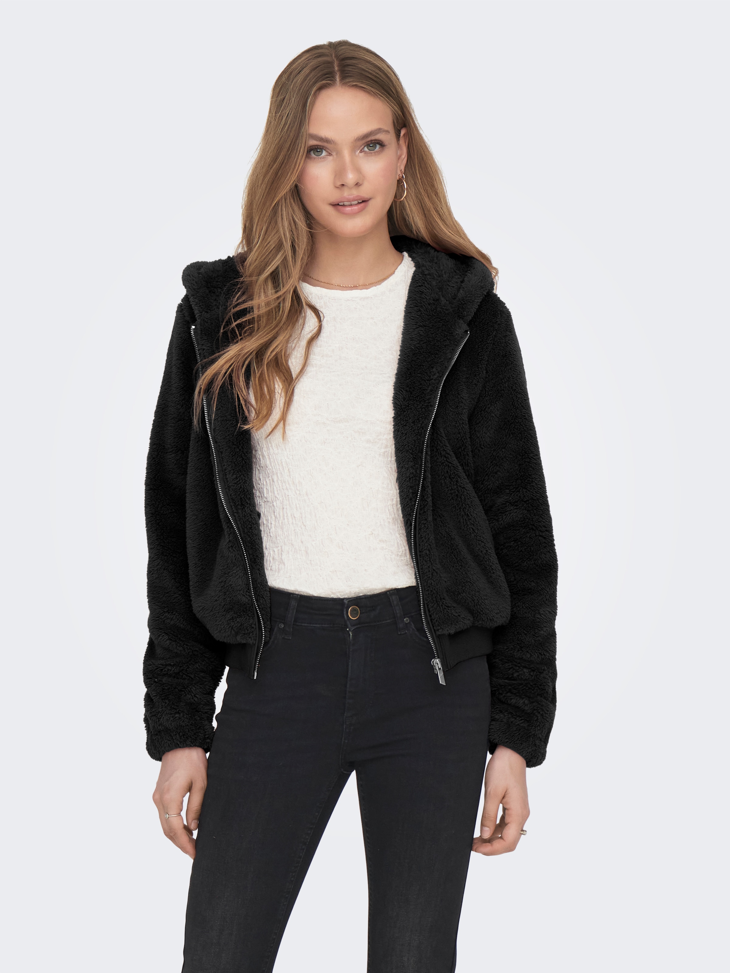 ONLY Kapuzenplüschjacke »ONLNEWANNA CONTACT SHERPA JKT OTW NOOS«, mit Kapuze
