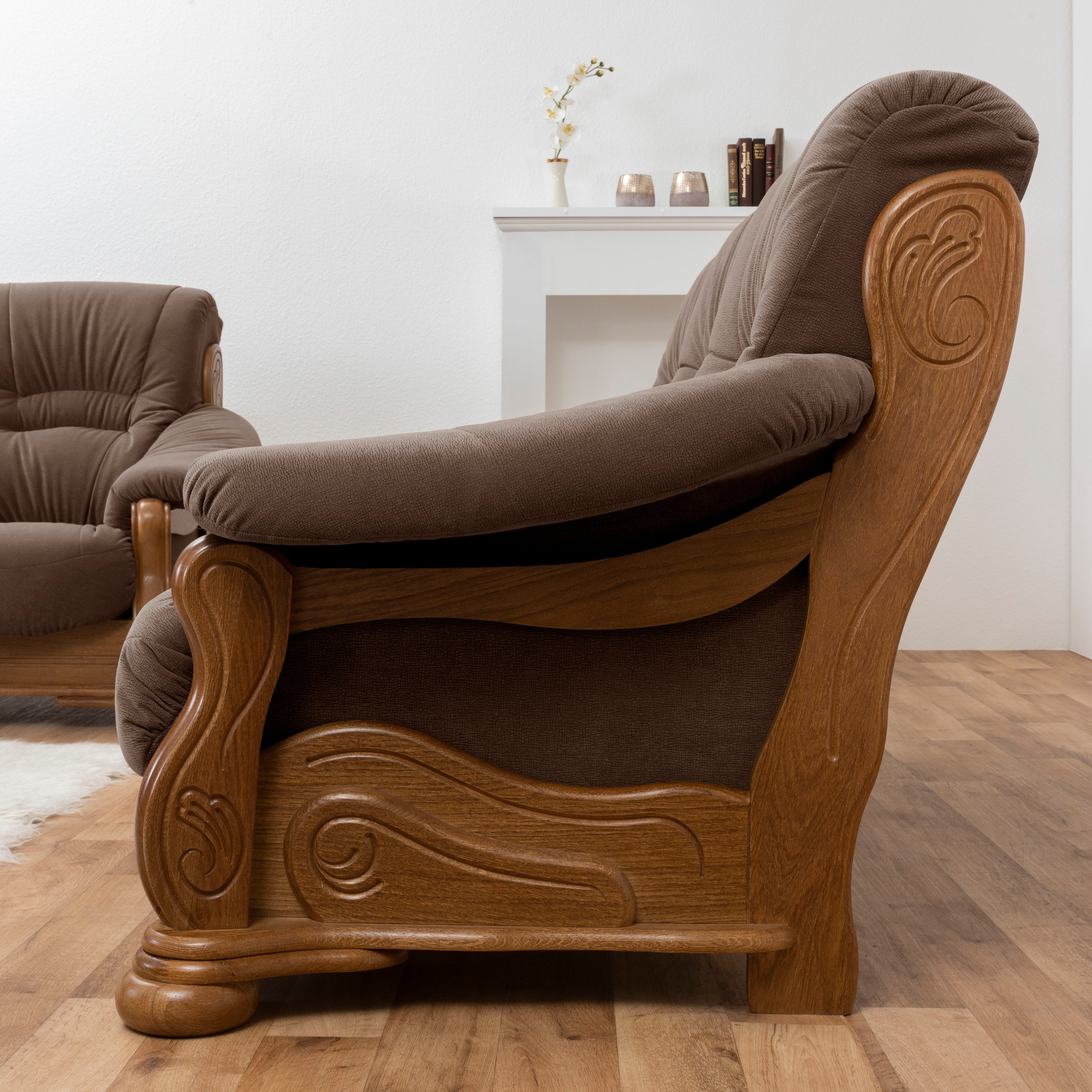 Max Winzer® 2-Sitzer »Texas, dekoratives Holzgestell aus Eiche mit gefrästen Ornamenten«, bequemer Retro Klassiker, kompakte Stellfläche Breite 147cm