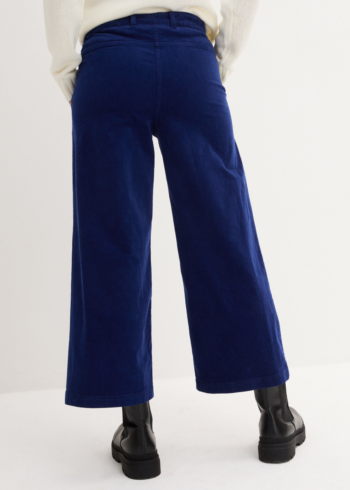 bonprix Cordhose »Weite Stretchcord-Culotte mit High-Waist-Bequembund, 7/8-Länge«  Culotte aus Stretchcord, lockere Passform, hoher Bund, 7/8-Länge
