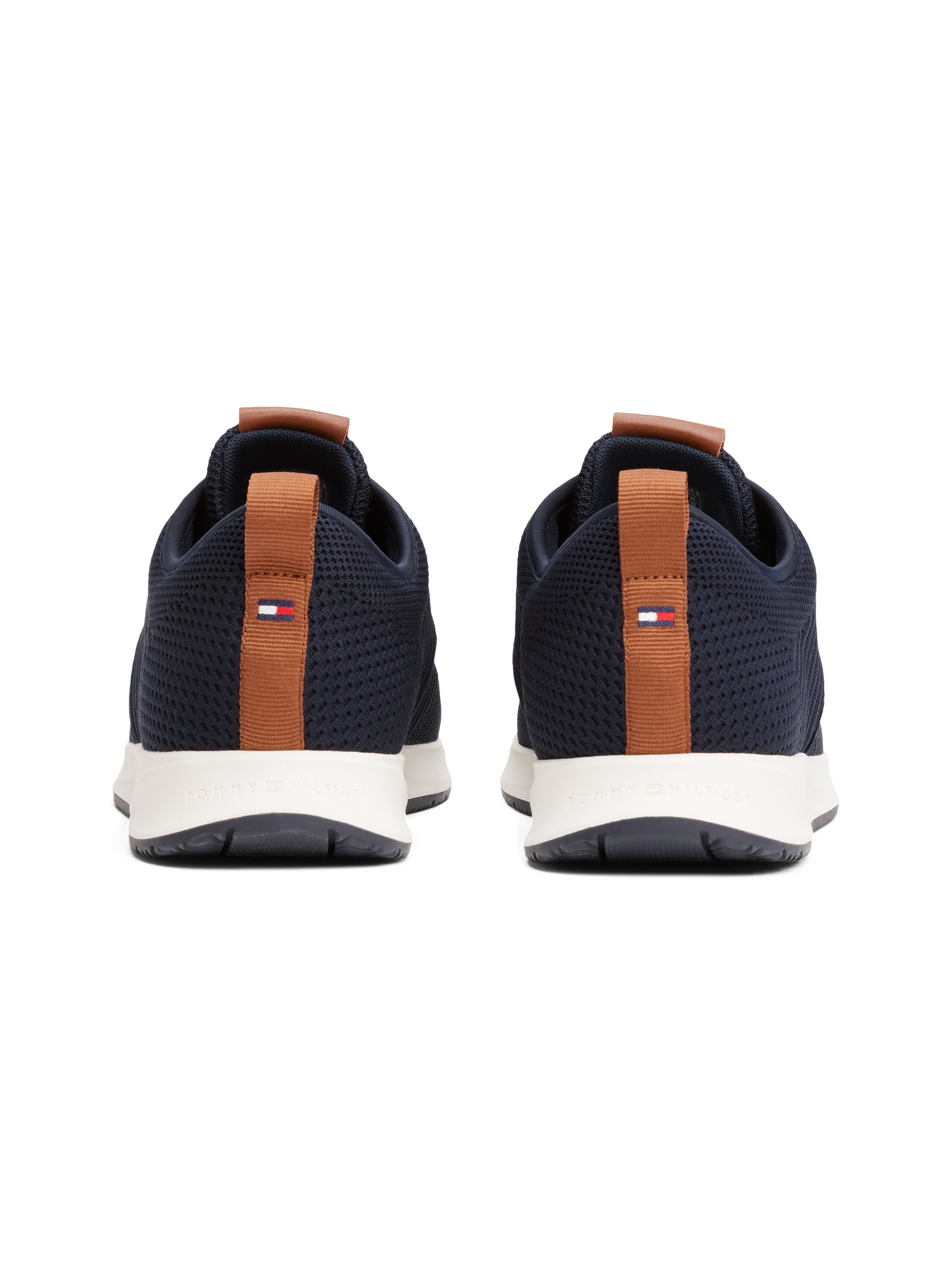 Tommy Hilfiger Sneaker »NEWPORT 3D PREMIUM KNIT«, Halbschuh, Schnürer, Freizeitschuh mit Kontrast-Logoaufnäher