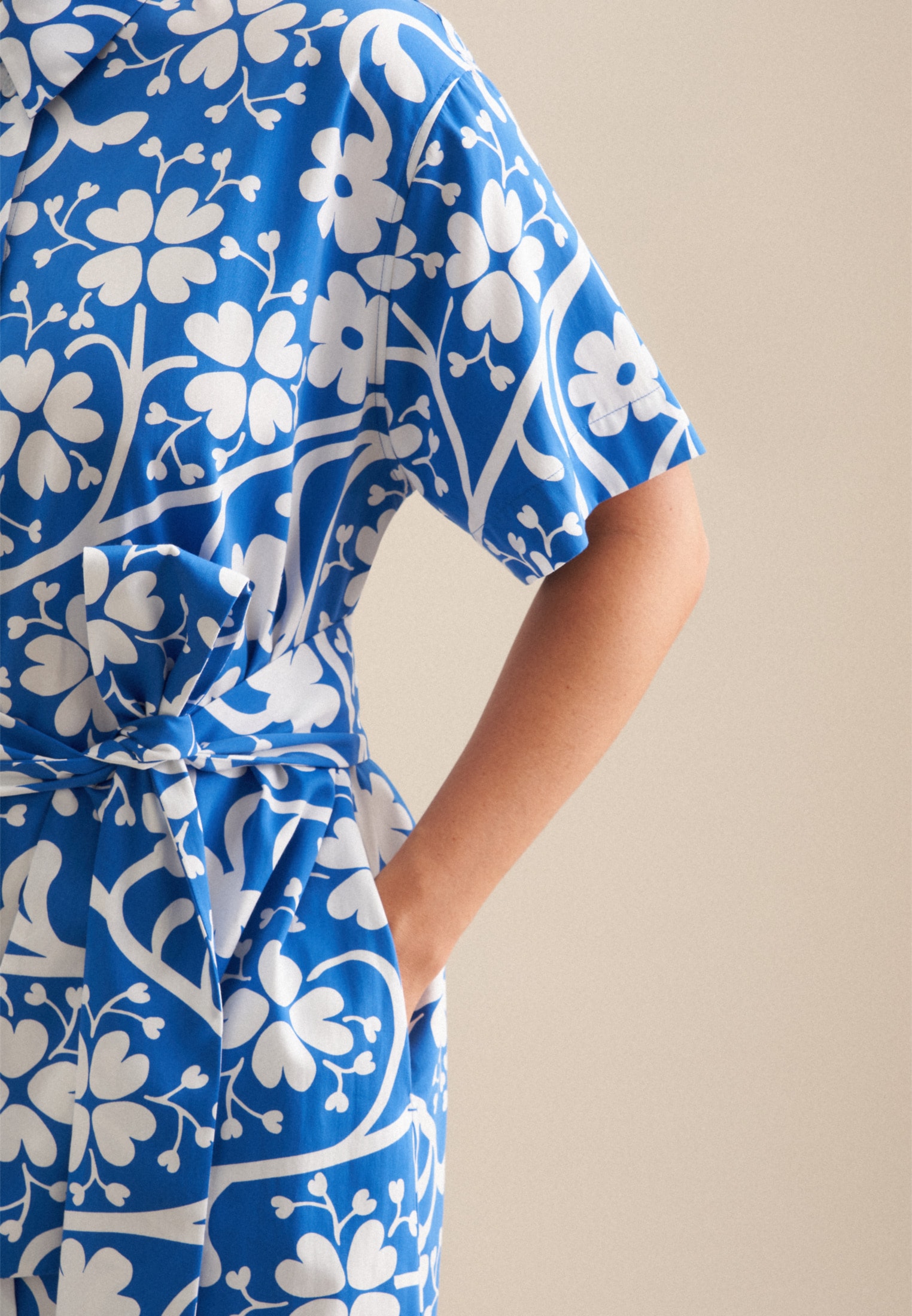 seidensticker Sommerkleid »Schwarze Rose«, Kurzarm Kragen Druck
