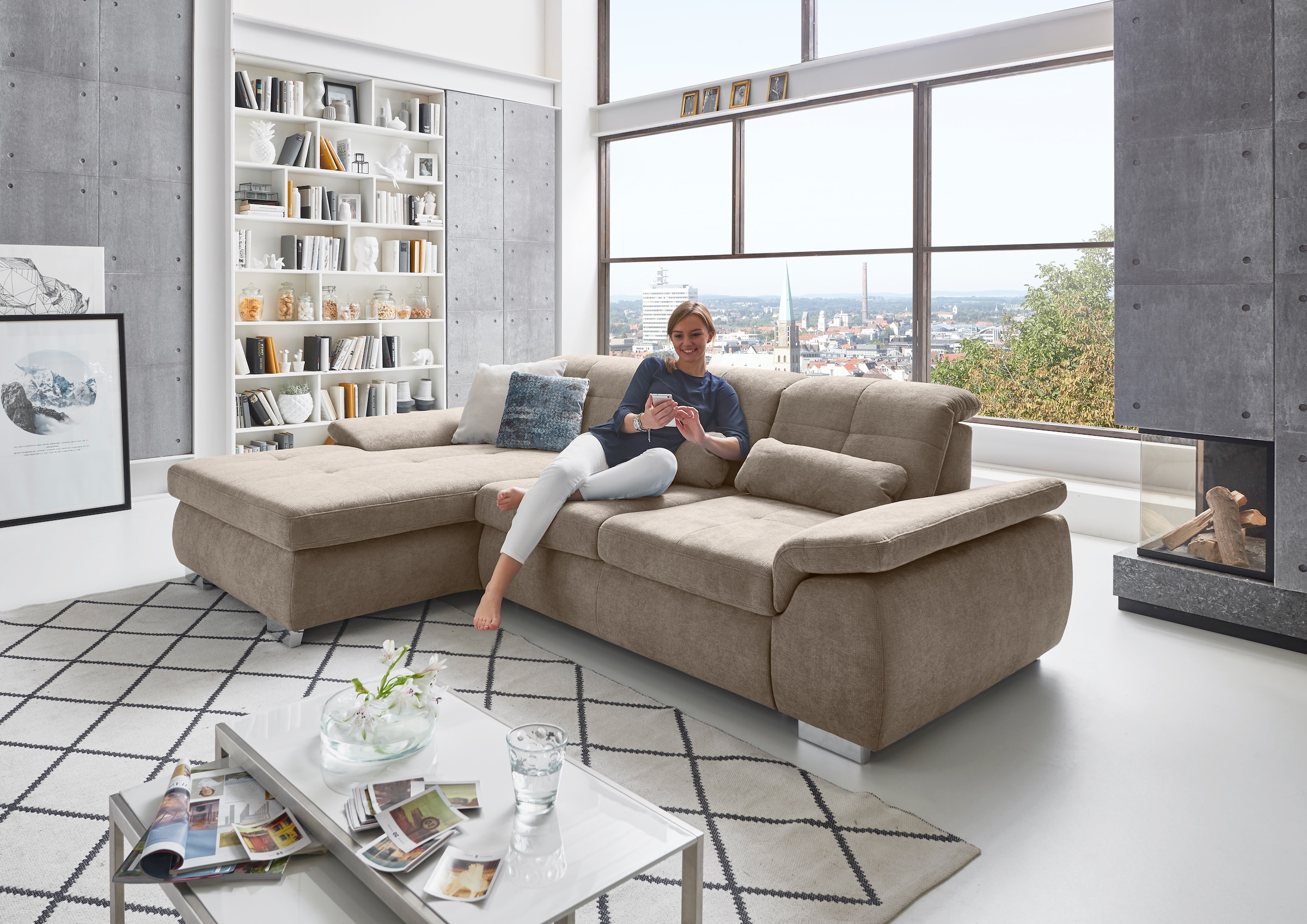 Die PlanBar Ecksofa »MP-IN16037 L-Form mit Kaltschaum-Polsterung«, mit Sitztiefenverstellung & Zierkissen
