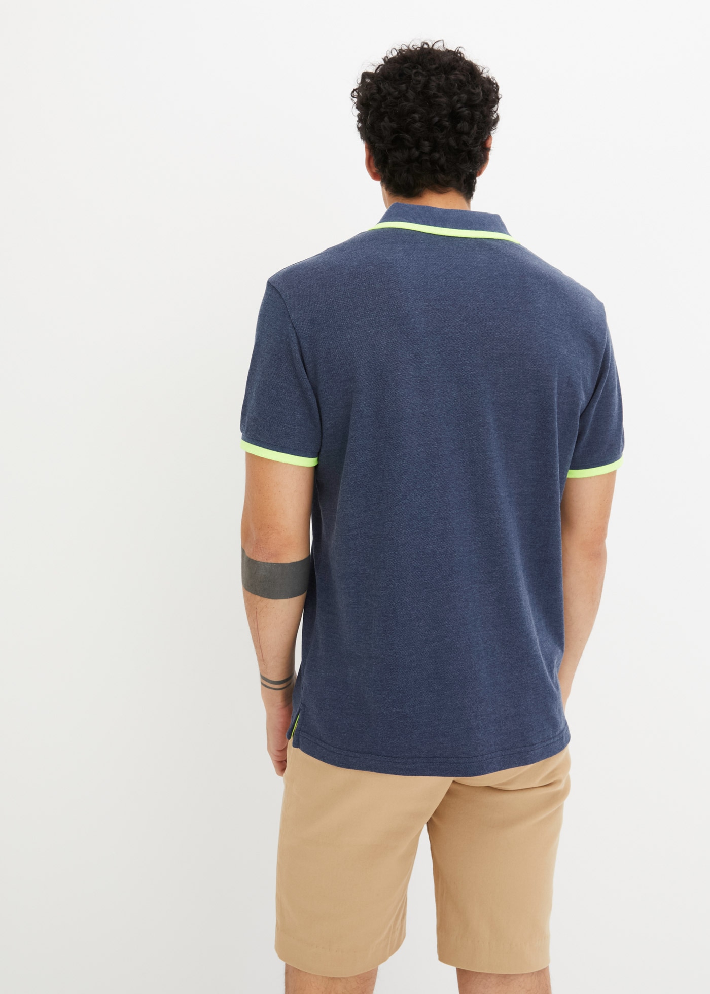 bonprix Poloshirt »Piqué-Poloshirt mit reiner Baumwolle« mit neonfarbenen Details