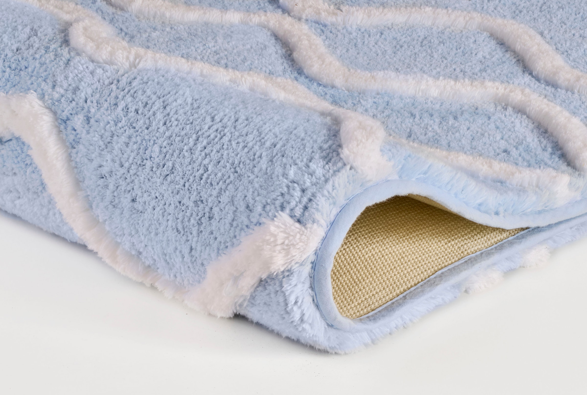 Kleine Wolke Badematte »Piana«, rutschhemmend beschichtet, fußbodenheizungsgeeignet, Badteppich, modernes Wellen 3D-Design