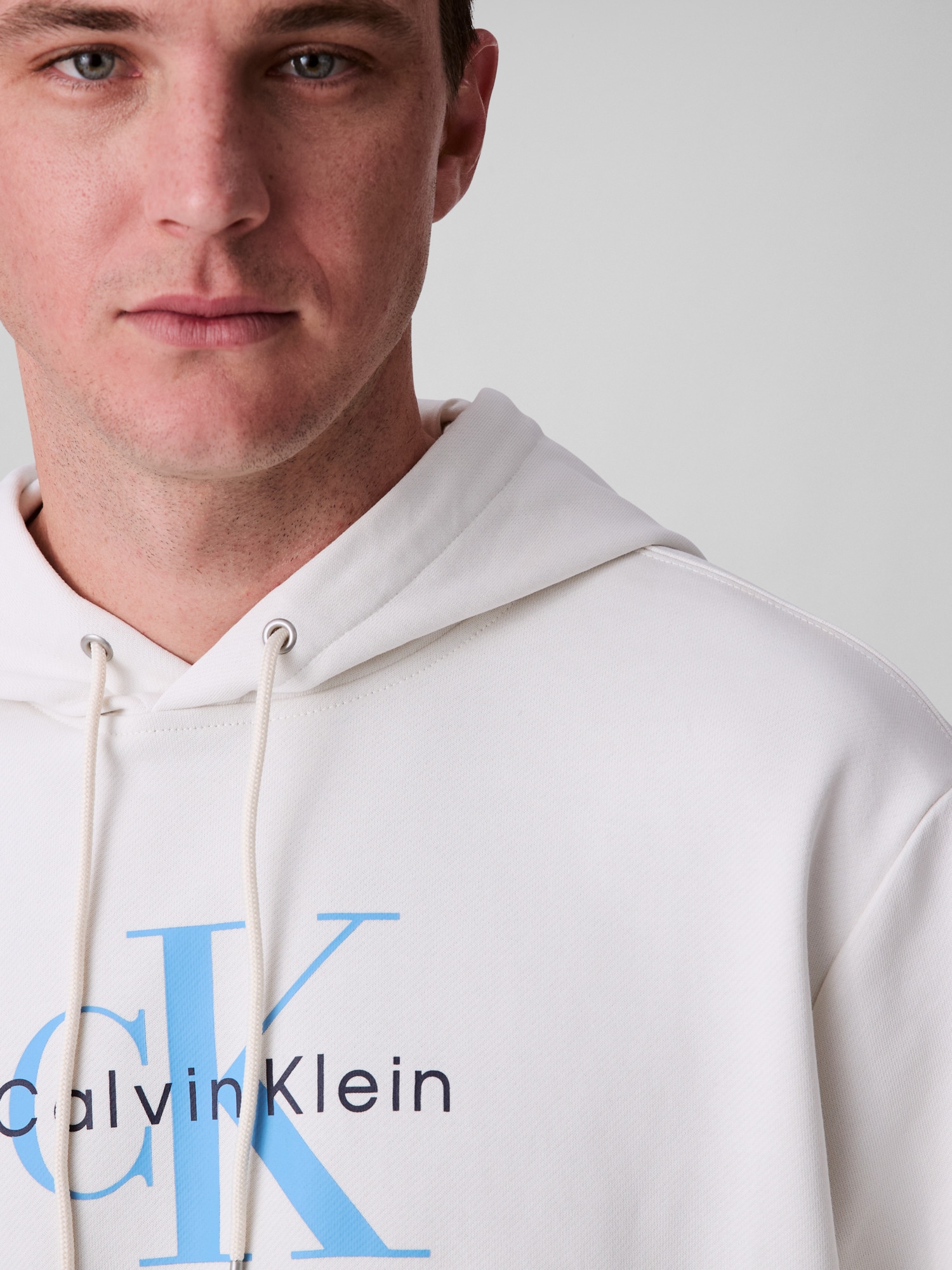 Calvin Klein Jeans Kapuzensweatshirt »400GSM TERRY MONOLOGO HOODIE«, Mit Rundhalsausschnitt