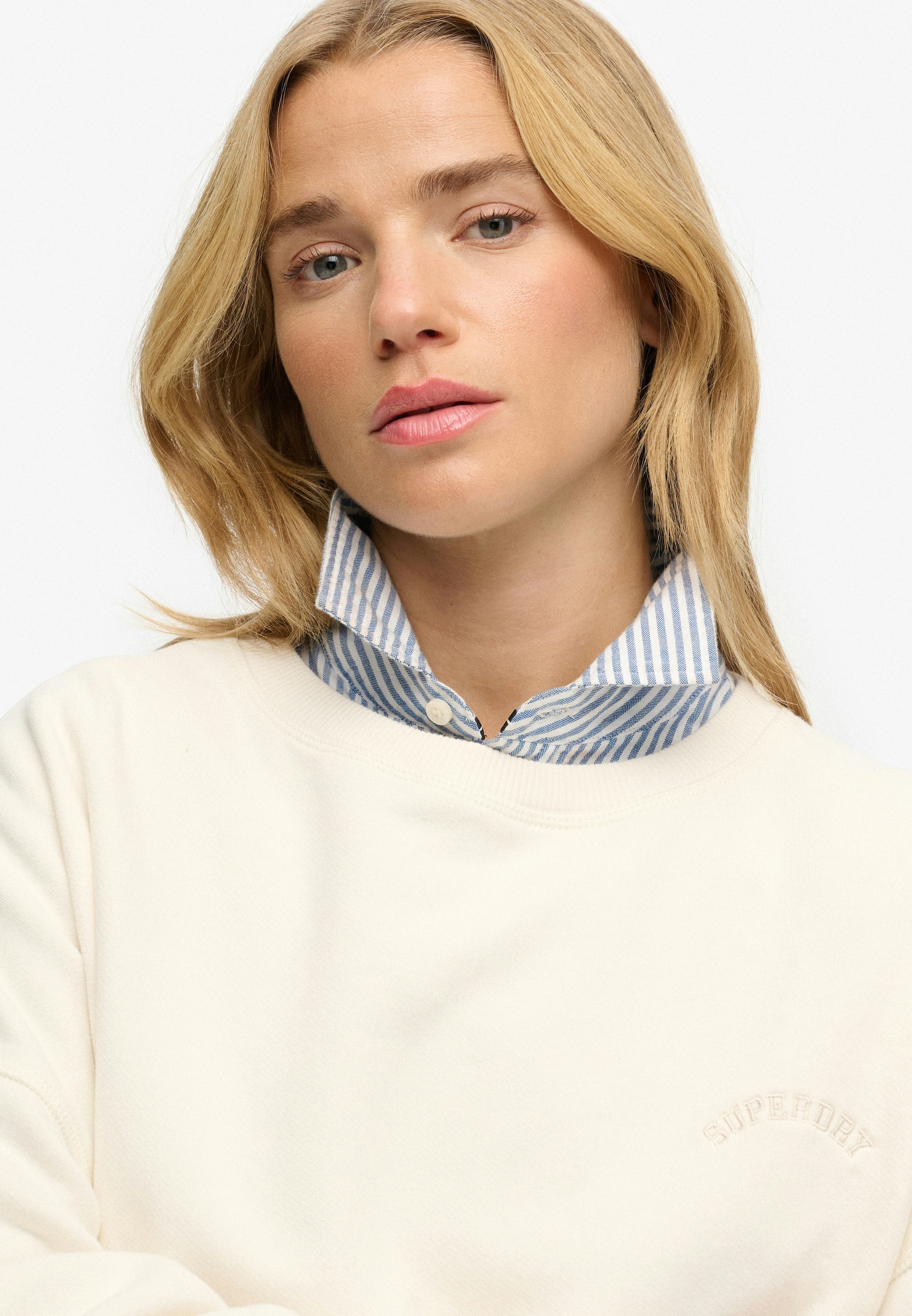 Superdry Sweatshirt »ESSENTIAL LOGO CREW«
