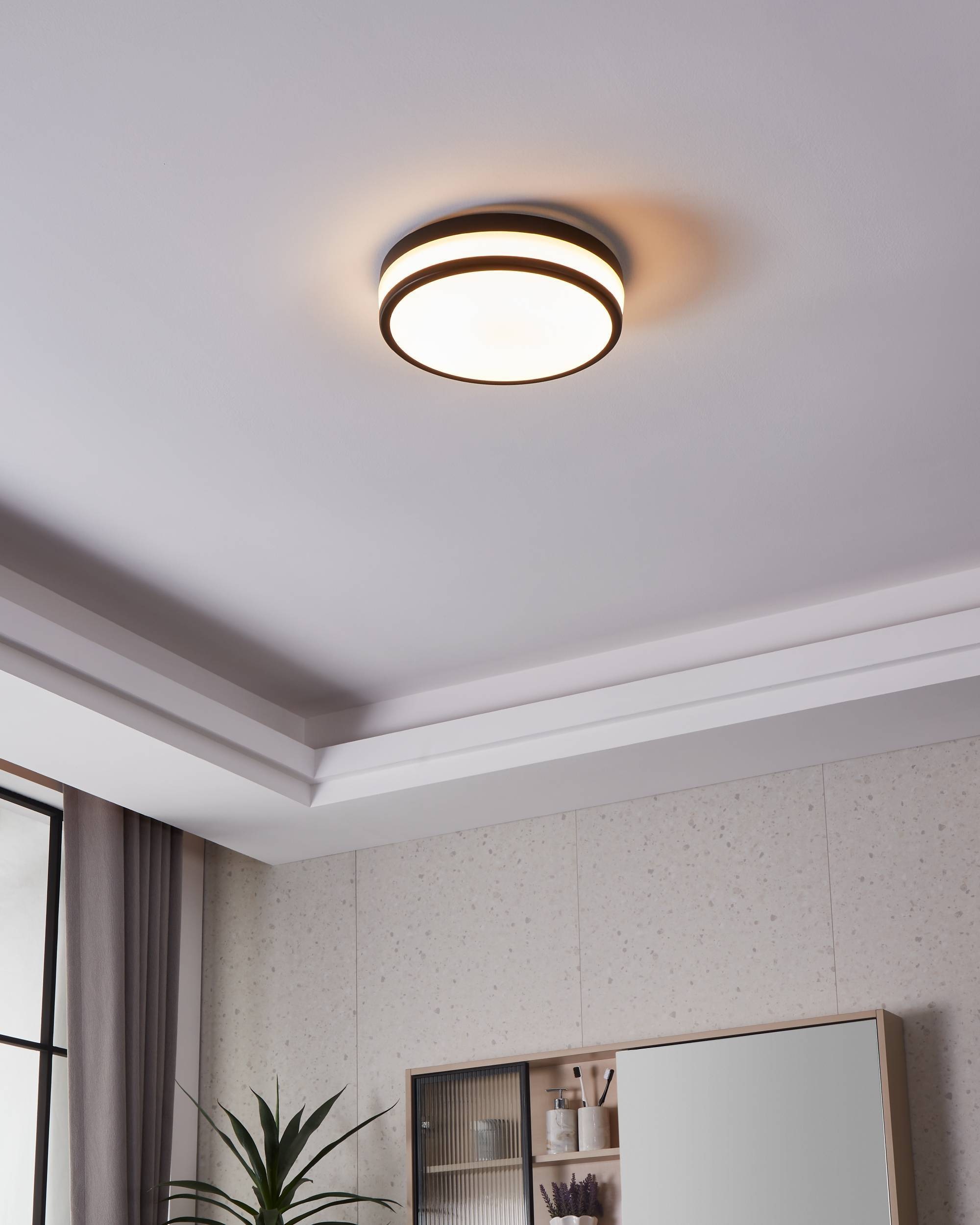 EGLO Deckenleuchte »LED Palermo Deckenlampe, Wohnzimmerlampe, Metall und Glas, IP44, Lampe« LED-Modul 1 Stk. Warmweiß Wand-/Deckenleuchte - H7,5 x Ø30 cm - schwarz - 3X5,7W inkl.