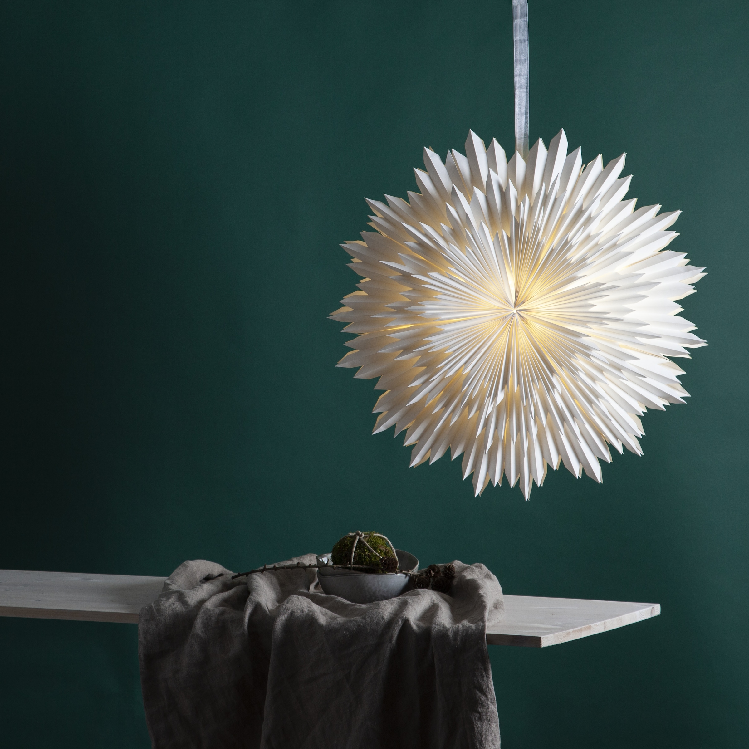 Parforce Traditional Hunting Hängeleuchte »Papierstern Ice, Ø 70 cm, mit 6 Stunden Timer«, inkl. LED Lichterkette "Lighty", einfach und elegant