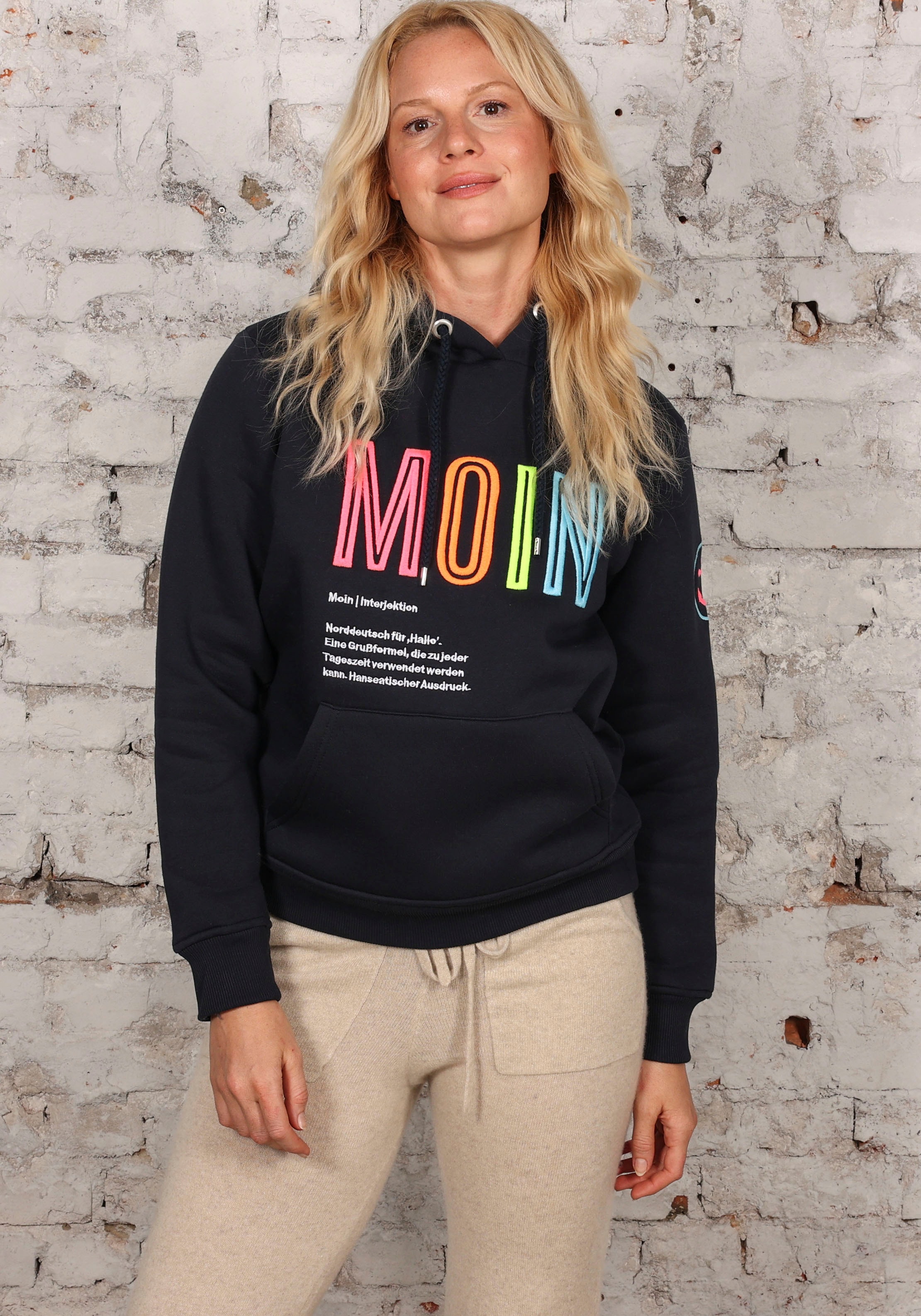 Zwillingsherz Sweat-Hoodie, mit aufgesticktem "MOIN"-Schriftzug in Neonfarben