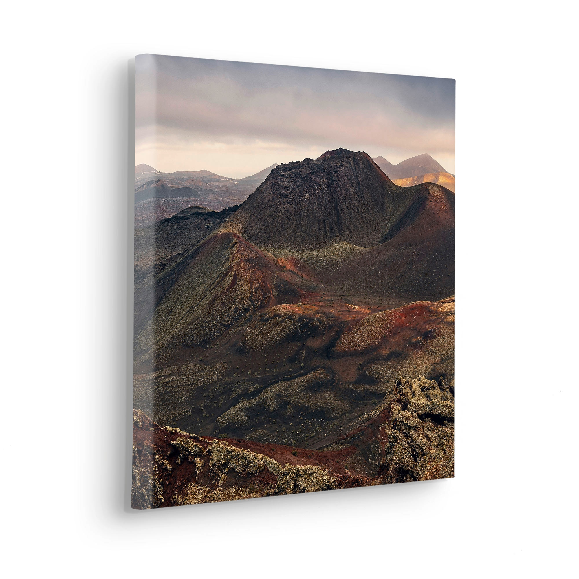 Komar Leinwandbild »Vulkanland - Größe 40 x 40 cm«, Baum-Blätter-Natur-Berge-Blumen-Foto-Jahreszeiten-Landschaft-Meer-Strand-Palmen, (Packung, 1 St.), Keilrahmenbild mi Echtholzrahmen