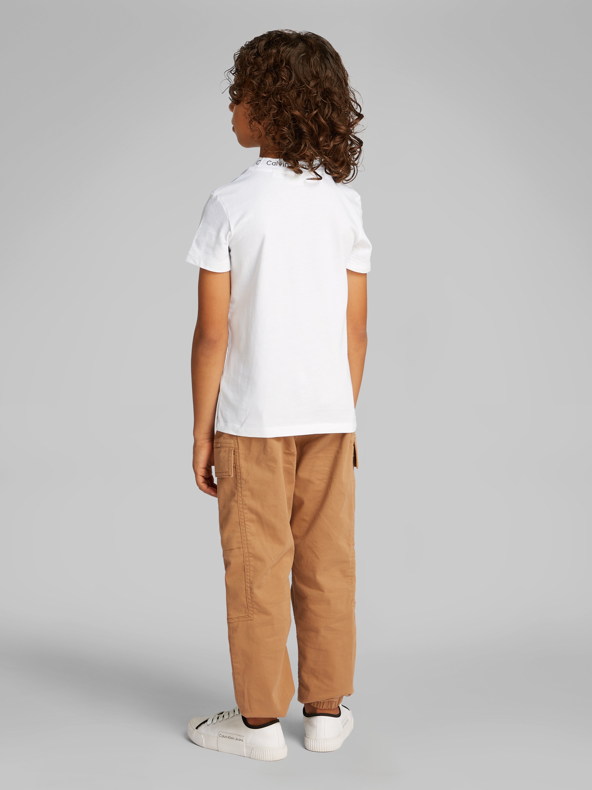 Calvin Klein Jeans T-Shirt »INTARSIA 2-PACK SS T-SHIRT«, (Packung, 2), für Kinder bis 16 Jahre, Logo-Schriftzug