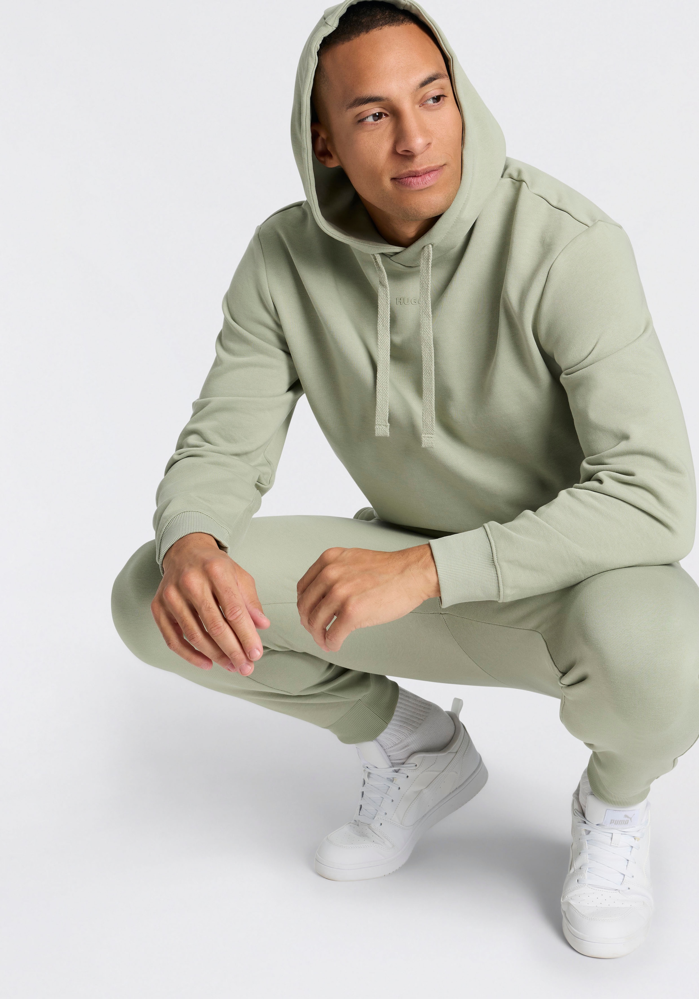 HUGO Jogginganzug »DapoDayote« Set, 2 Zweiteiliger Trainingsanzug Relaxed Fit, Kapuze mit Kordelzug