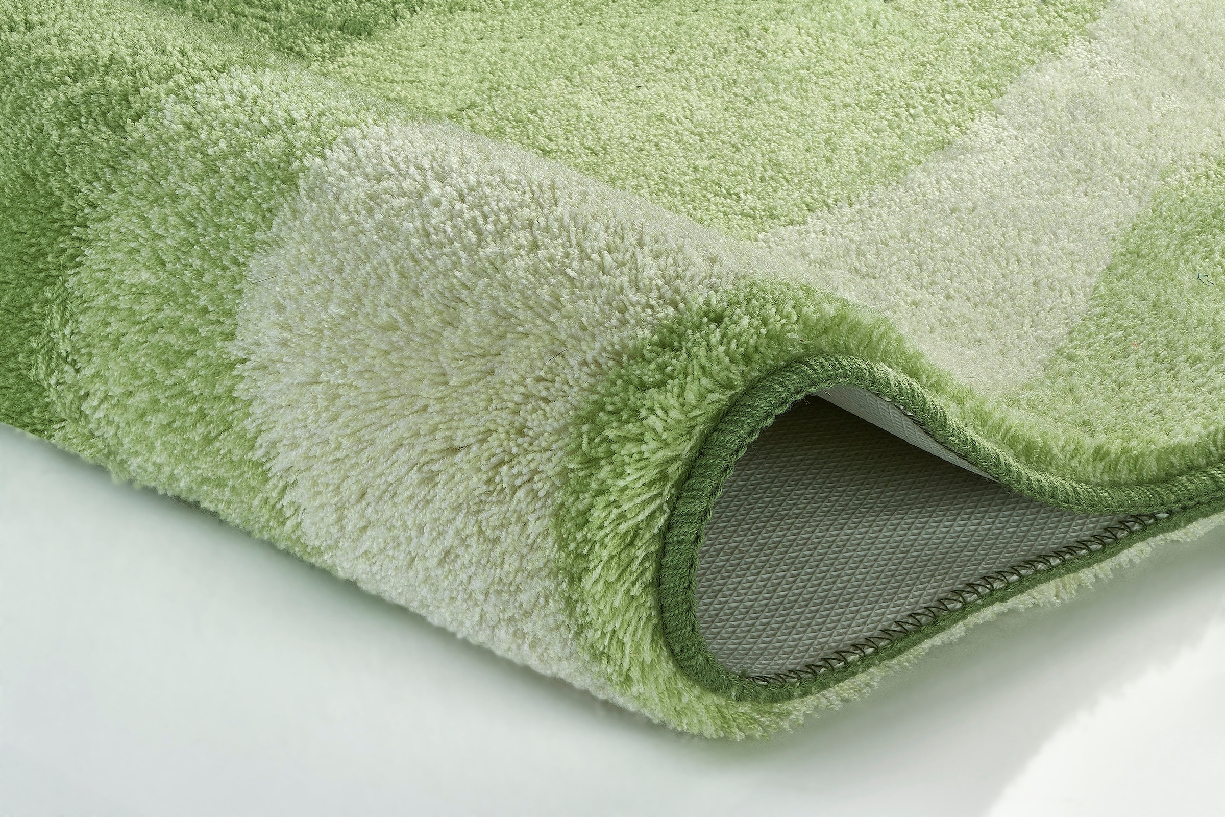 Kleine Wolke Badematte »Malena«, rutschhemmend beschichtet, fußbodenheizungsgeeignet, Badteppich, modernes Wellen Design, Farbverlauf, waschbar