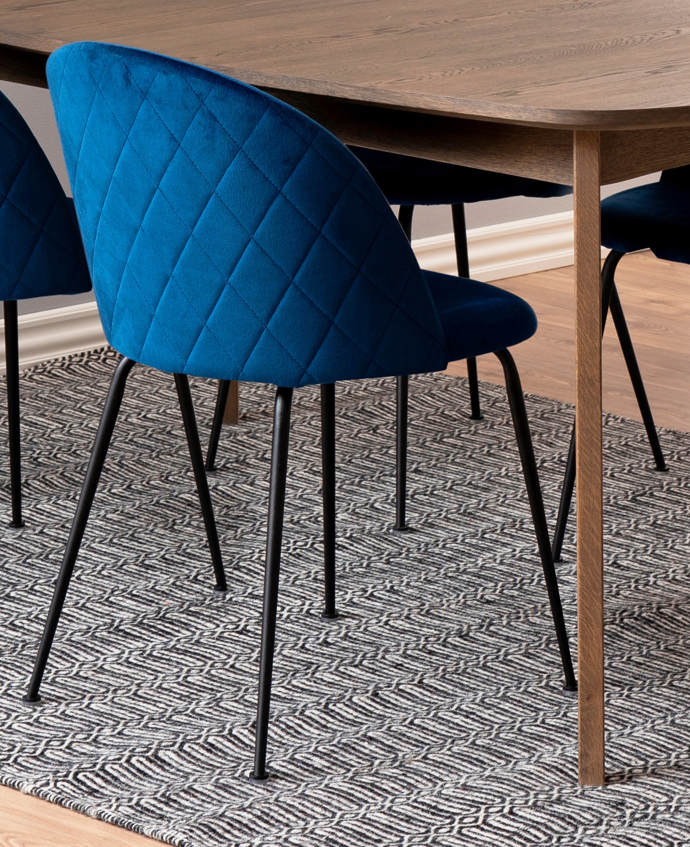 ACTONA GROUP Esszimmerstuhl »Lena« () bezogen mit Stoff mit Harlekin-Nähten günstig online kaufen