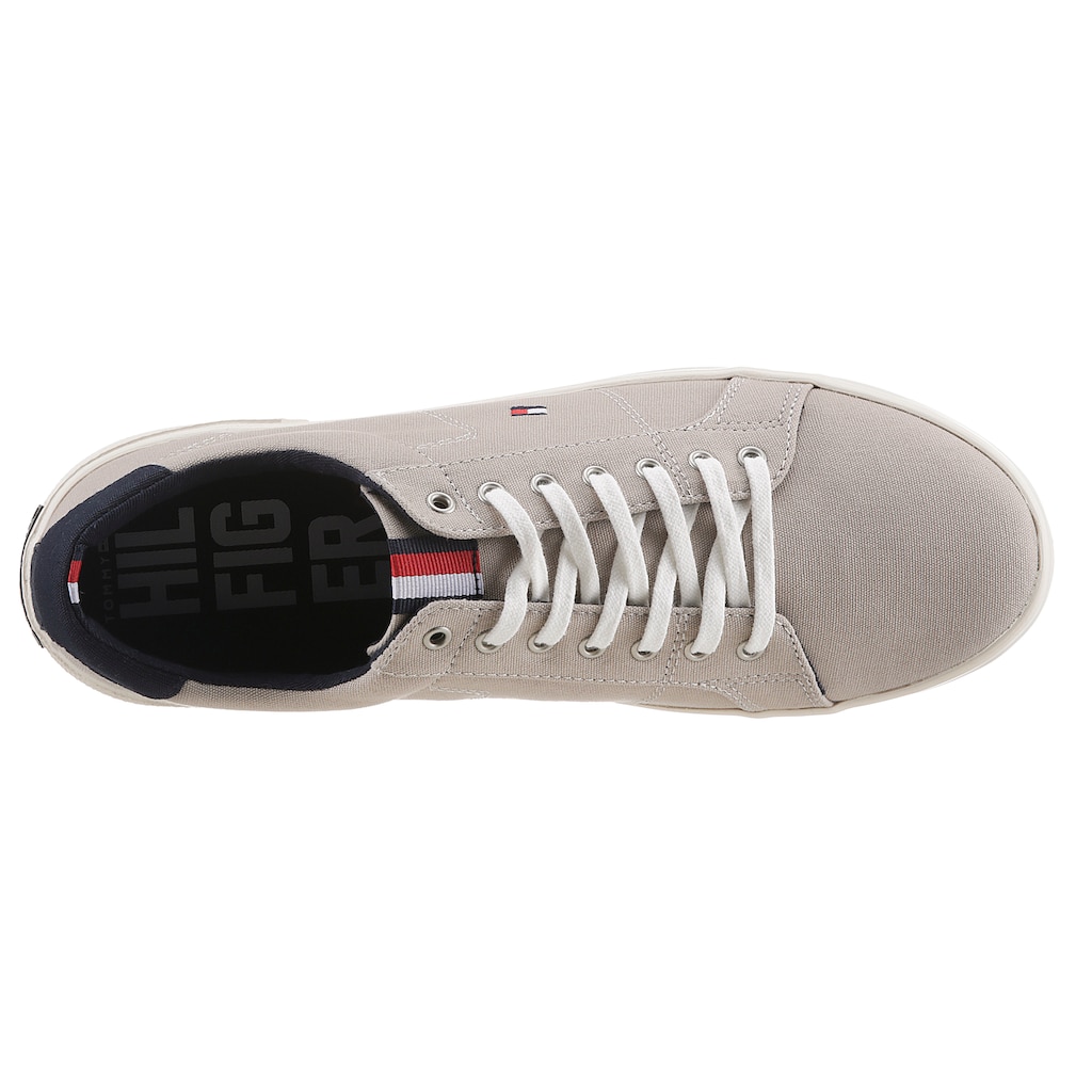 Tommy Hilfiger Sneaker »ICONIC LONG LACE SNEAKER«, mit gespolstetem Schaftrand, Freizeitschuh, Halbschuh, Schnürschuh