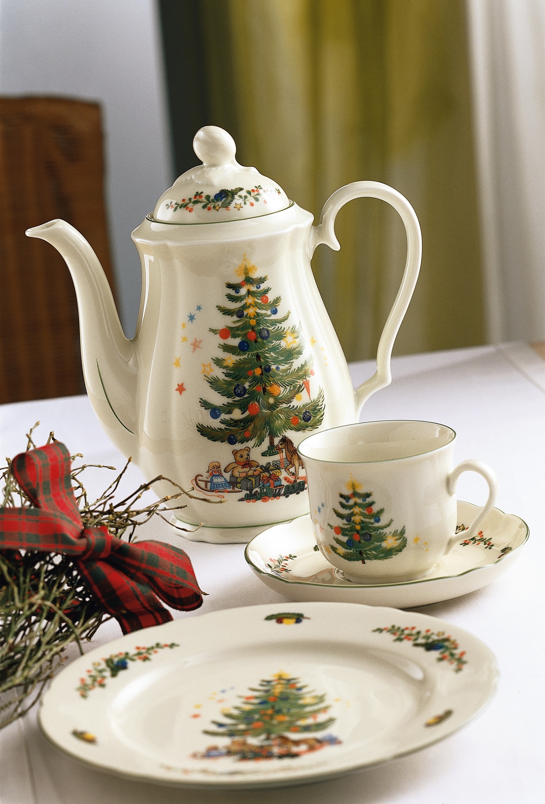 Seltmann Weiden Tasse »Marieluise Weihnachten, Teeobertasse 0,21 l« mit weihnachtlichem Dekor