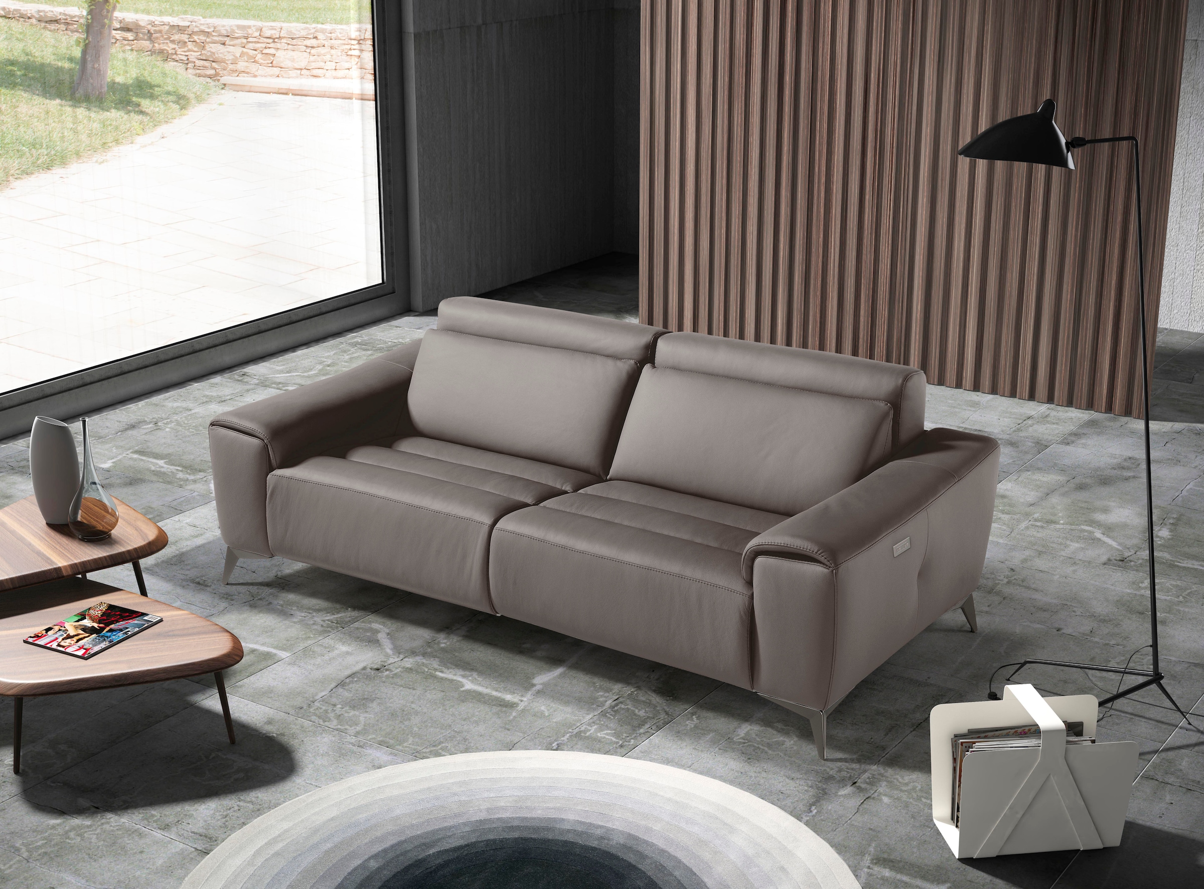Egoitaliano 2,5-Sitzer »Suzette, Designsofa mit elektrischen Komfortfunktionen, edel & bequem« inkl. 2 elektronischer Relaxfunktionen, Rücken- und Fußteilfunktion