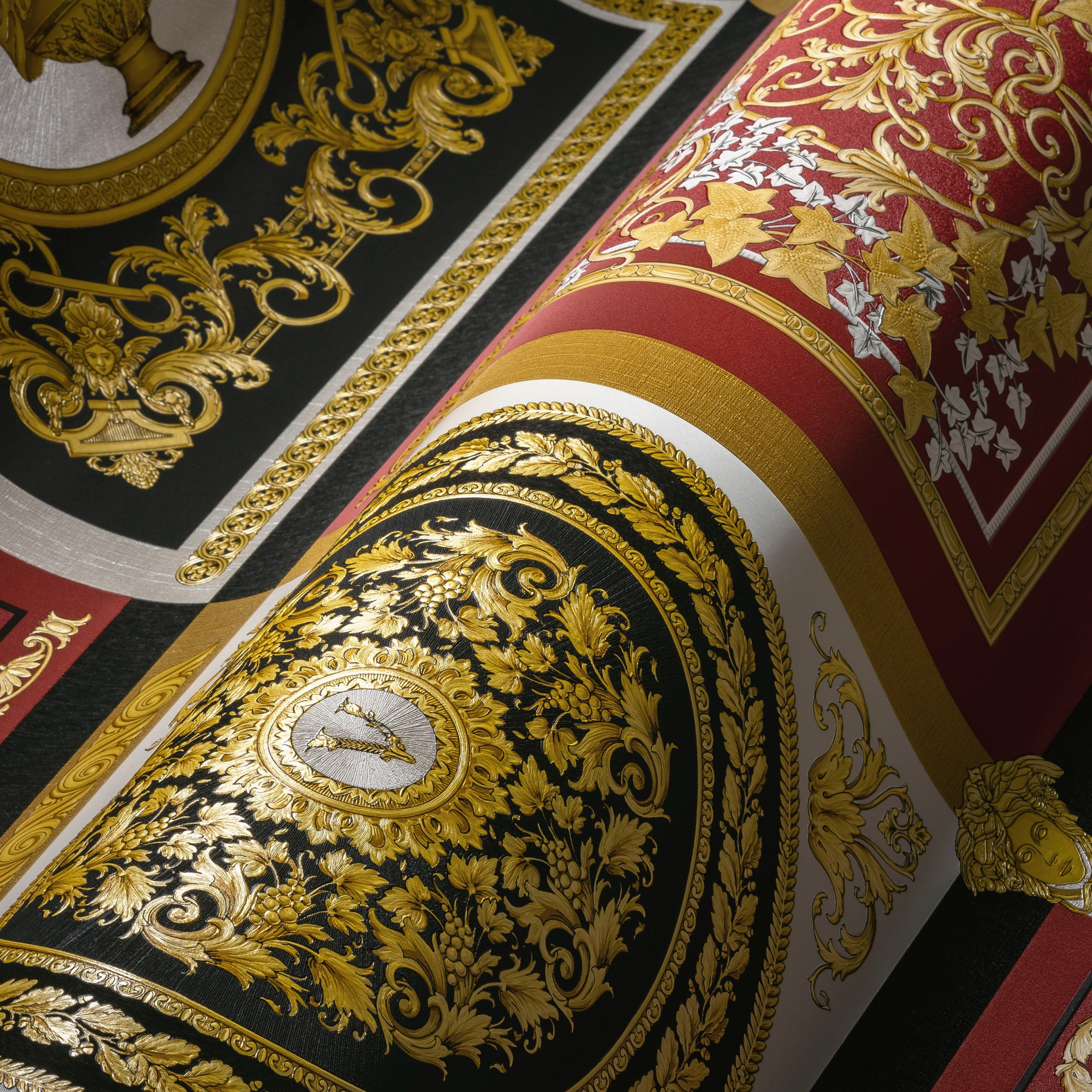 Versace Vliestapete »Wallpaper Versace 5 Design Patchwork«, leicht glänzend-gemustert-abstrakt, auffallende Fliesen-Tapete Tapeten Wohnzimmer Schlafzimmer Küche Optik