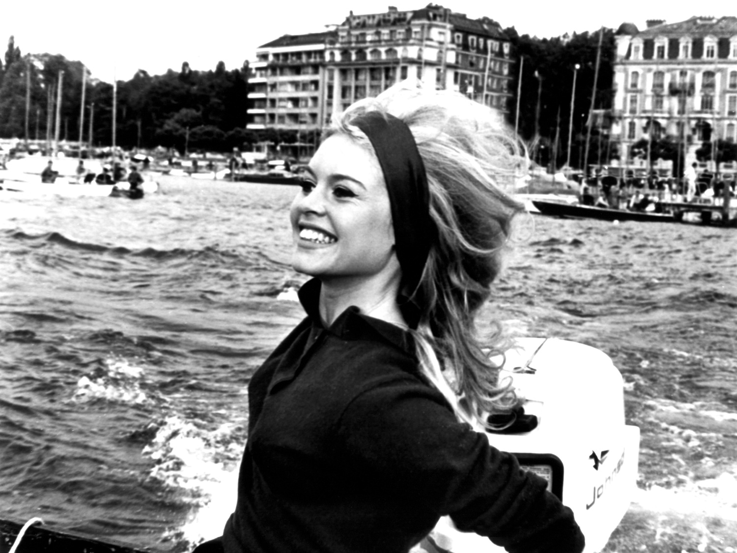 queence Acrylglasbild »Brigitte Bardot in Italien«, Schwarz-Weiß-Frau-Stars günstig online kaufen