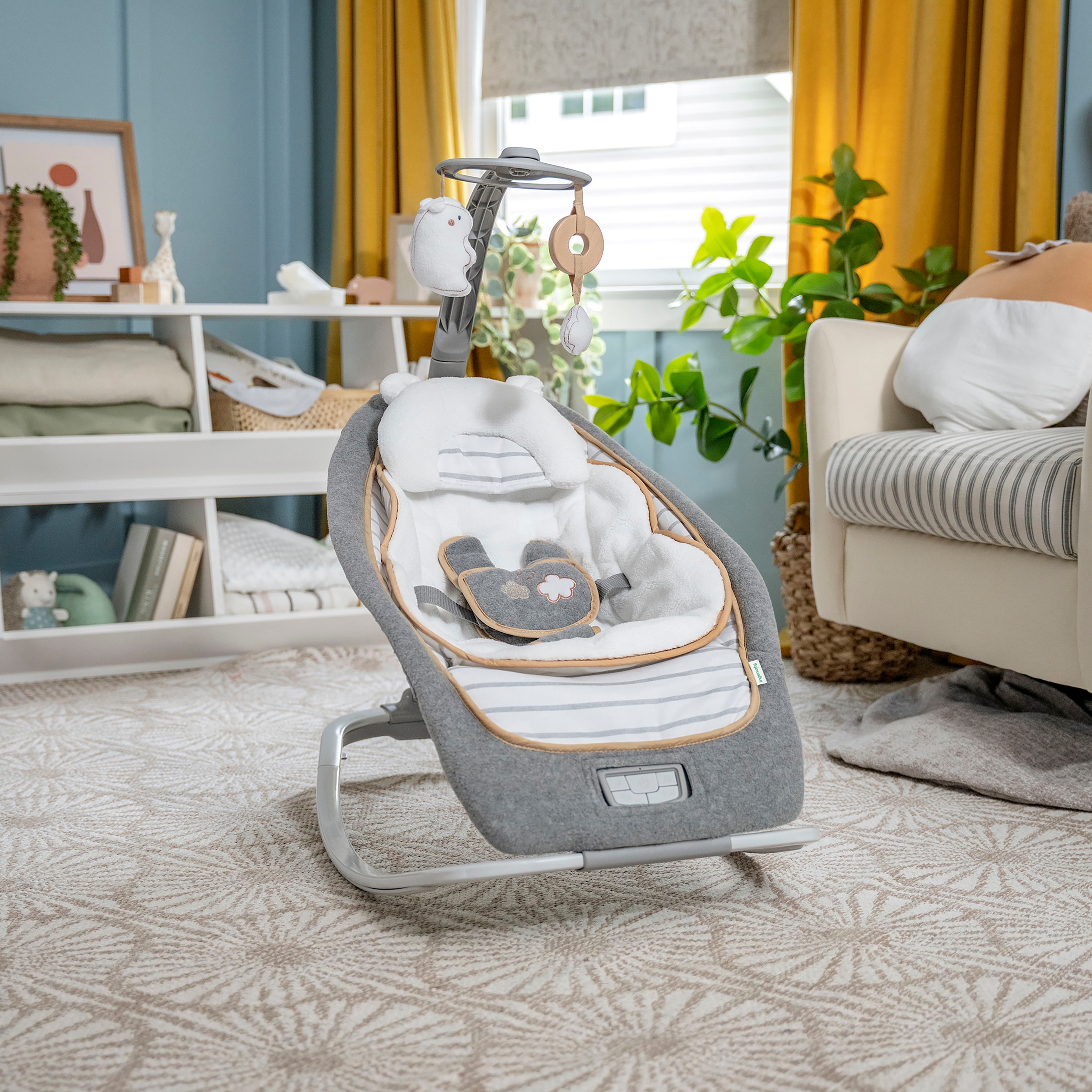 ingenuity Babywippe »Rocking Seat - Bella Teddy«, mit Sound-Effekt