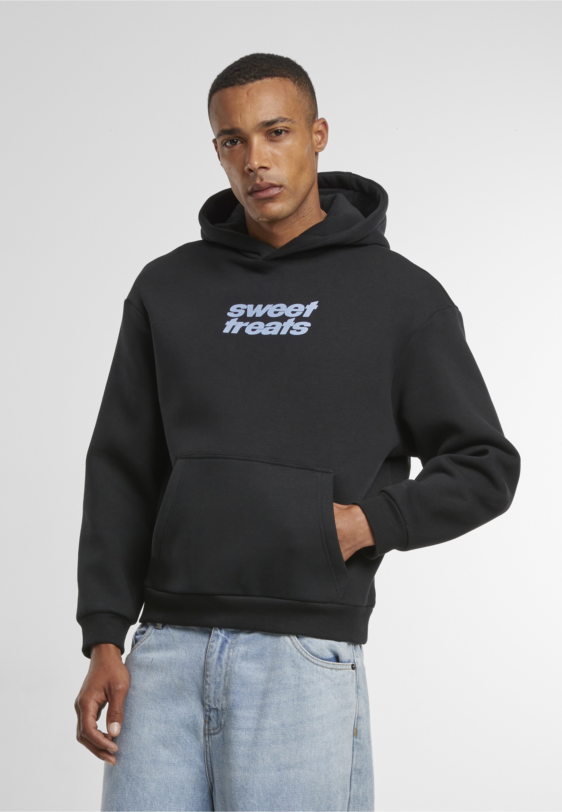 Upscale by Mister Tee Kapuzenpullover »Upscale by Mister Tee Sweet Treats Fluffy Hoody« 1 Stk.