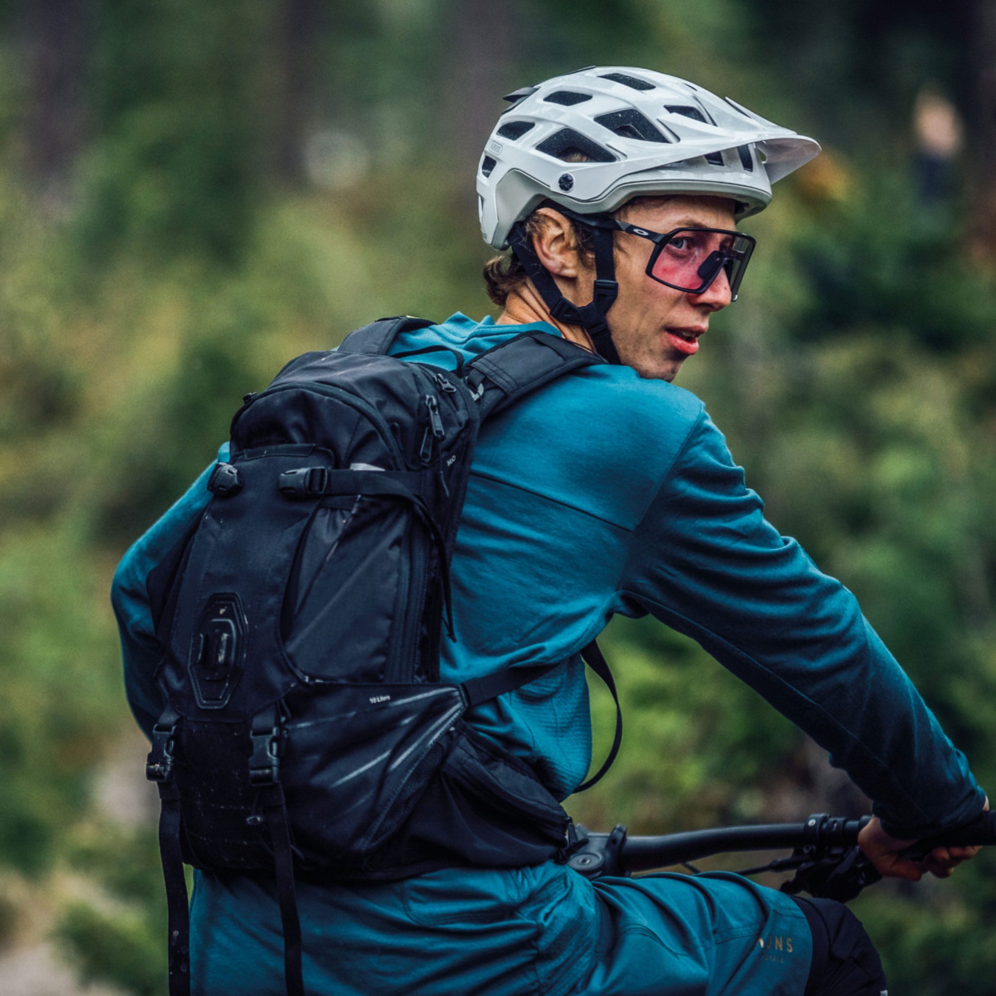ABUS Fahrradhelm »MOVENTOR 2.0«