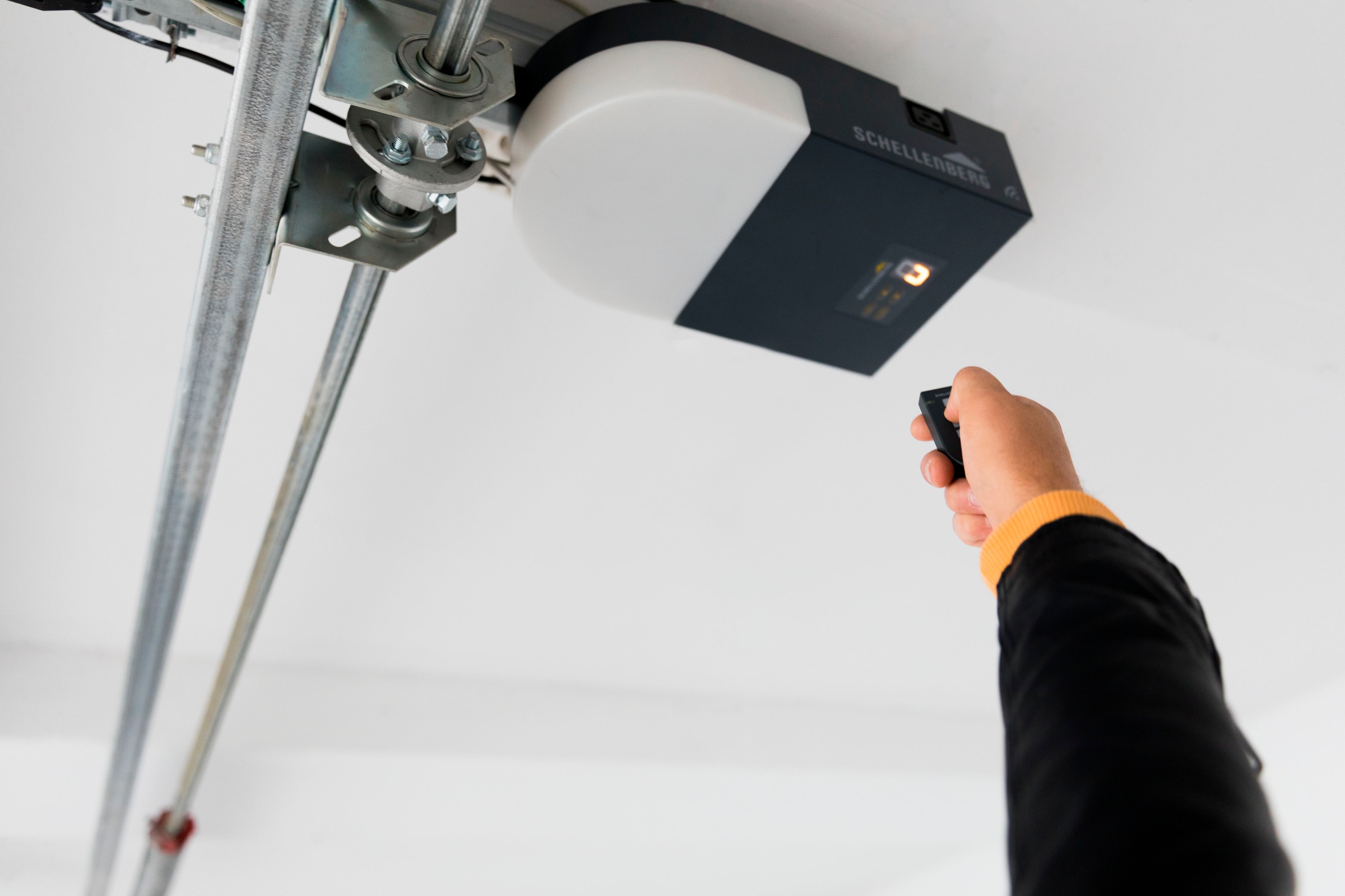 SCHELLENBERG Tor-Funksteuerung »Fernbedienung 4-Kanal«, Garagentorantrieb, zur Bedienung von Garagentorantrieben Smart DRIVE M, L und XL