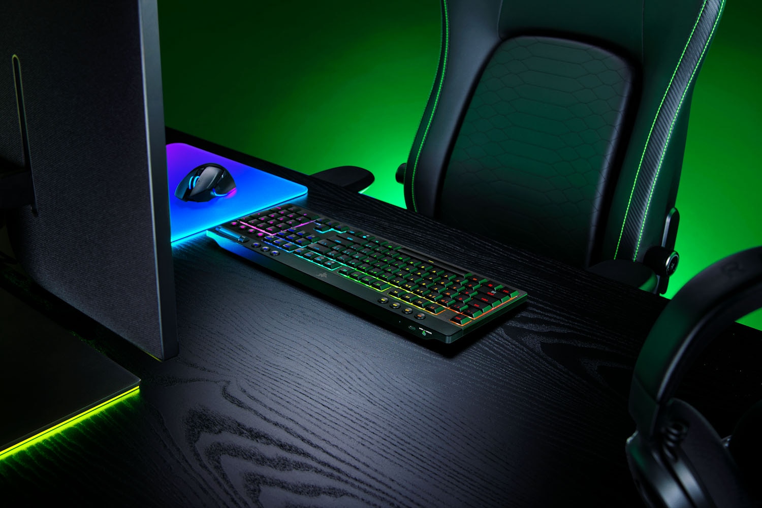 RAZER Gaming-Tastatur »BlackWidow V4 Low Profile HyperSpeed« (Fn-Tasten | Windows-Sperrtaste | Ziffernblock)