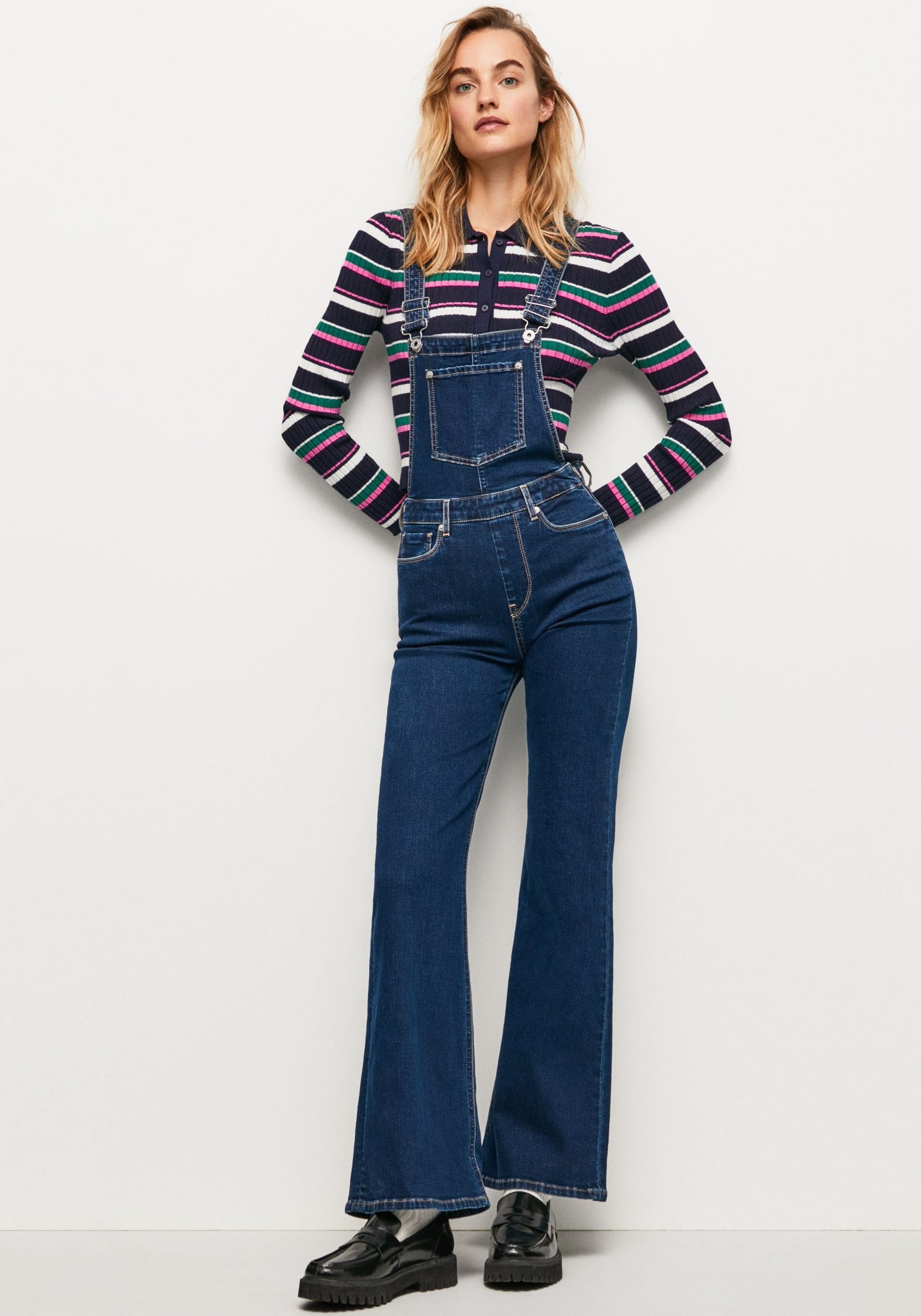 Pepe Jeans Overall »EVERLY«, in elastischem Denim mit ausgestelltem Bein und... kaufen