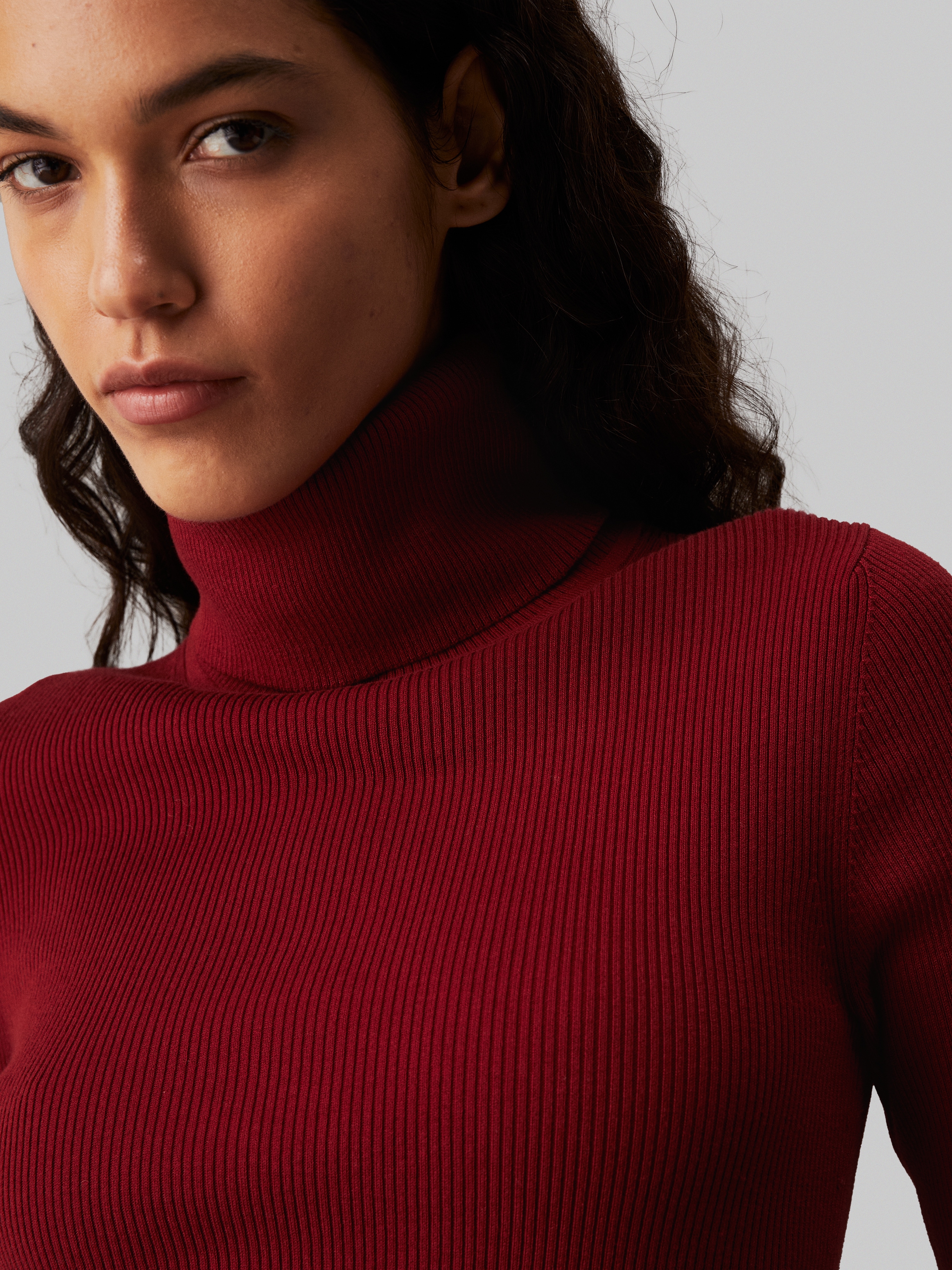 Calvin Klein Jeans Rollkragenpullover »WOVEN LABEL ROLL NECK SWEATER«, mit Logopatch