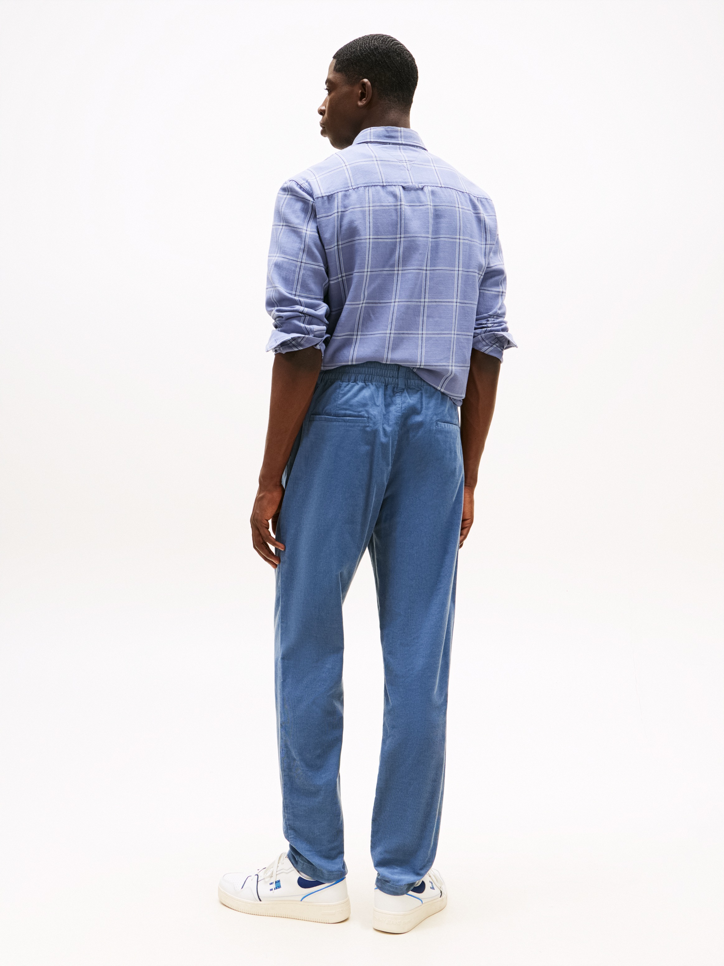 Tommy Jeans Stoffhose »TJM ISAAC LIGHT CORD PANTS«, Mit Gürtelschlaufen
