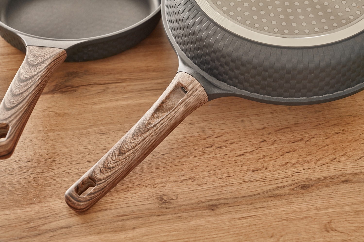RESTO Kitchenware Bratpfanne »Ran, Universalpfanne mit Antihaftbeschichtung«, Aluminiumguss, (1 tlg.), Induktion, für alle Herdarten geeignet