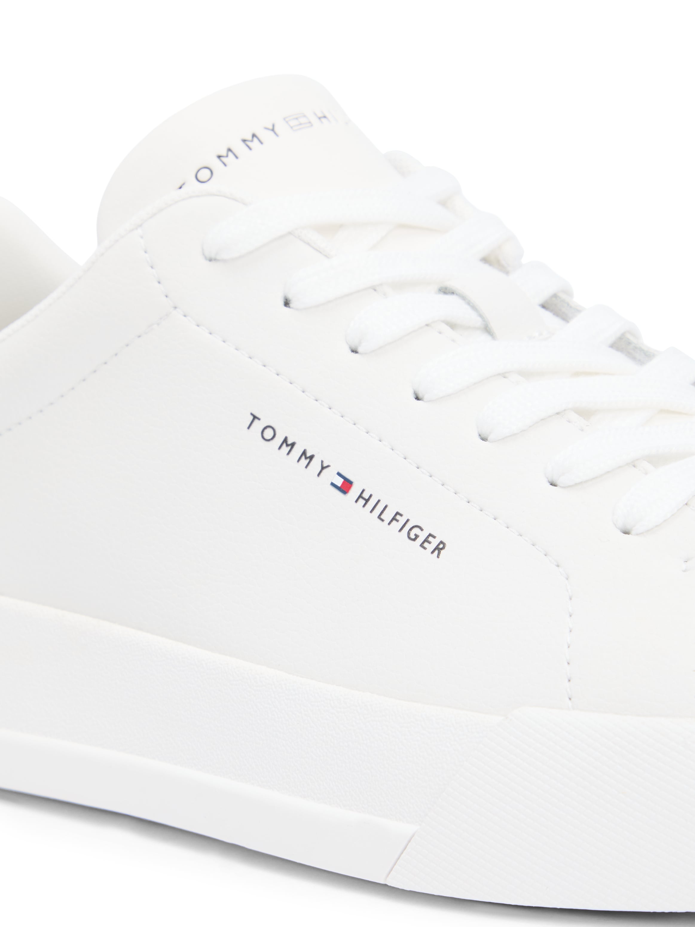 Tommy Hilfiger Sneaker »TH COURT LTH DETAIL ESS«  , Freizeitschuh, Halbschuh, Schnürschuh mit seitlichem Logoschriftzug