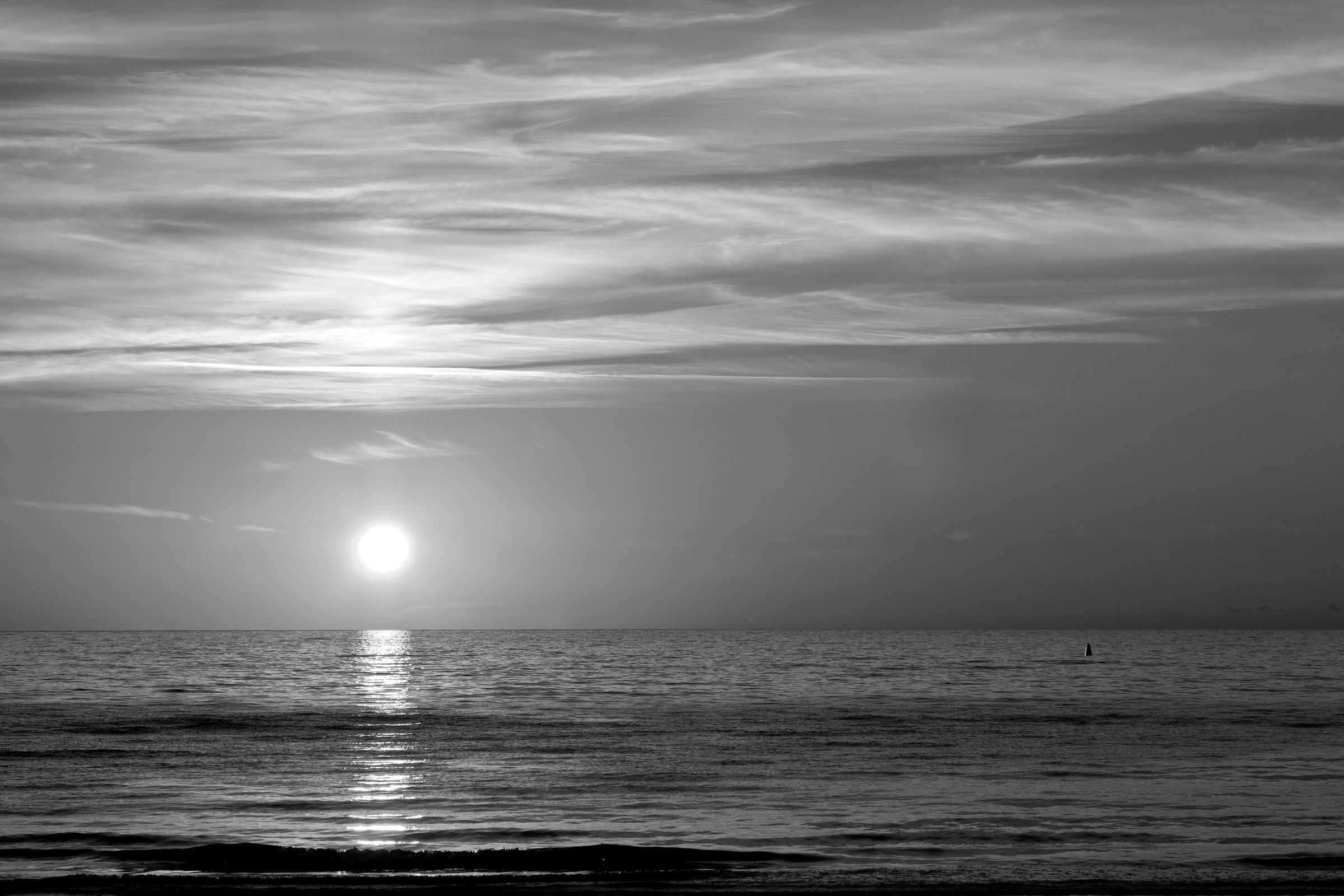 Papermoon Fototapete »Meer Schwarz & Weiß« günstig online kaufen