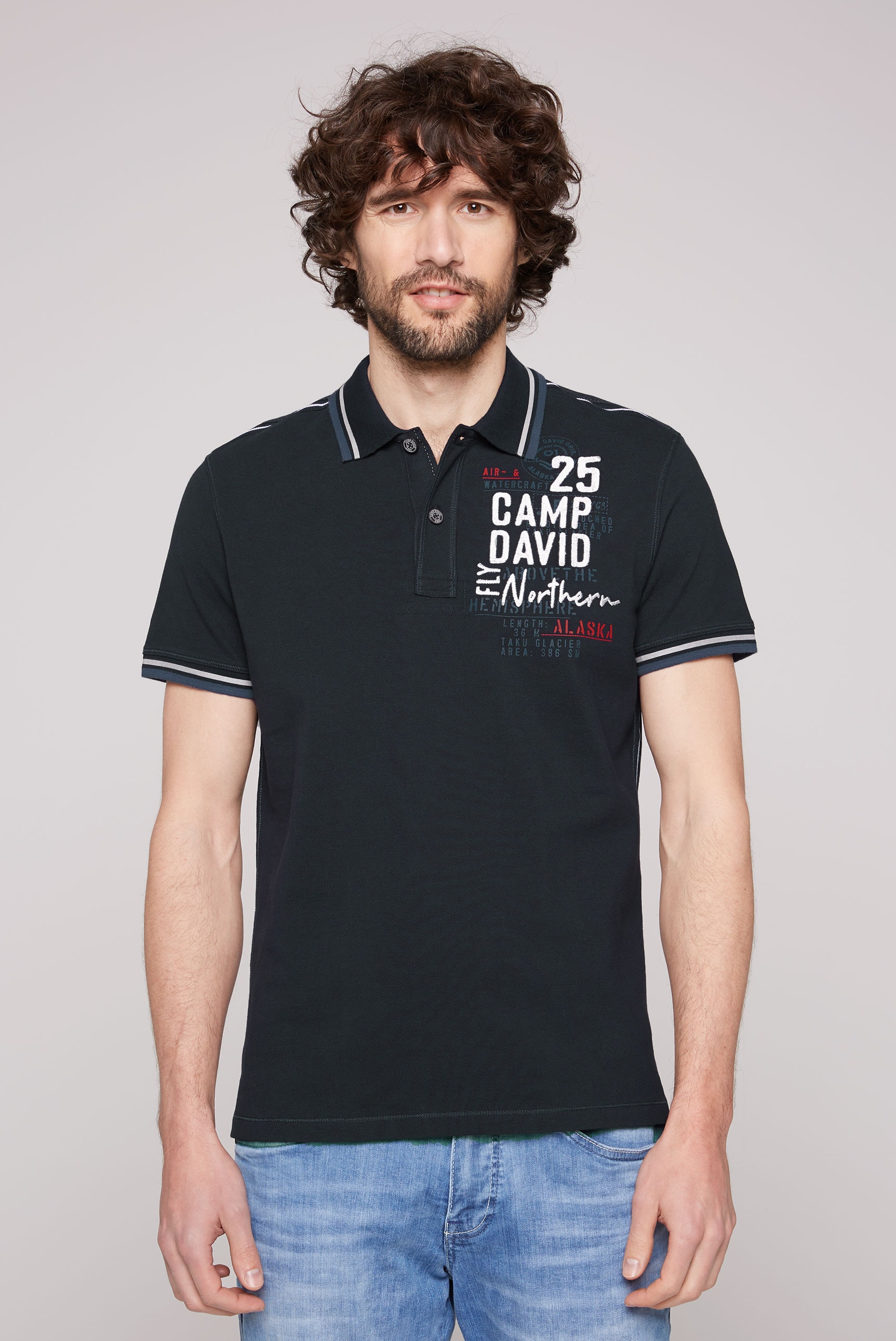 CAMP DAVID Poloshirt, mit Label-Applikationen