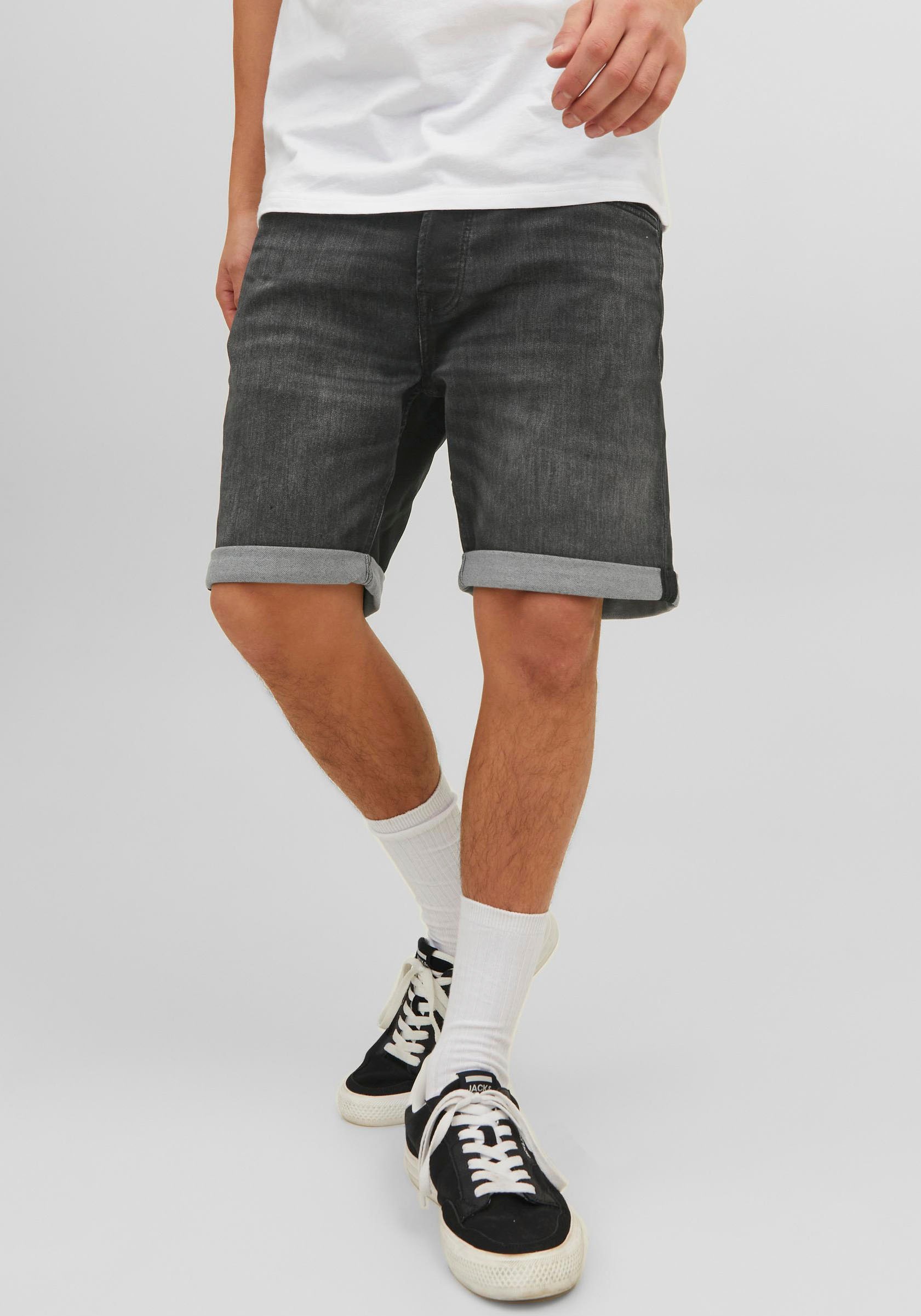 Bild von Jack & Jones Jeansshorts »JJIRICK JJICON SHORTS GE 604 I.K SN«, mit Umschlagsaum
