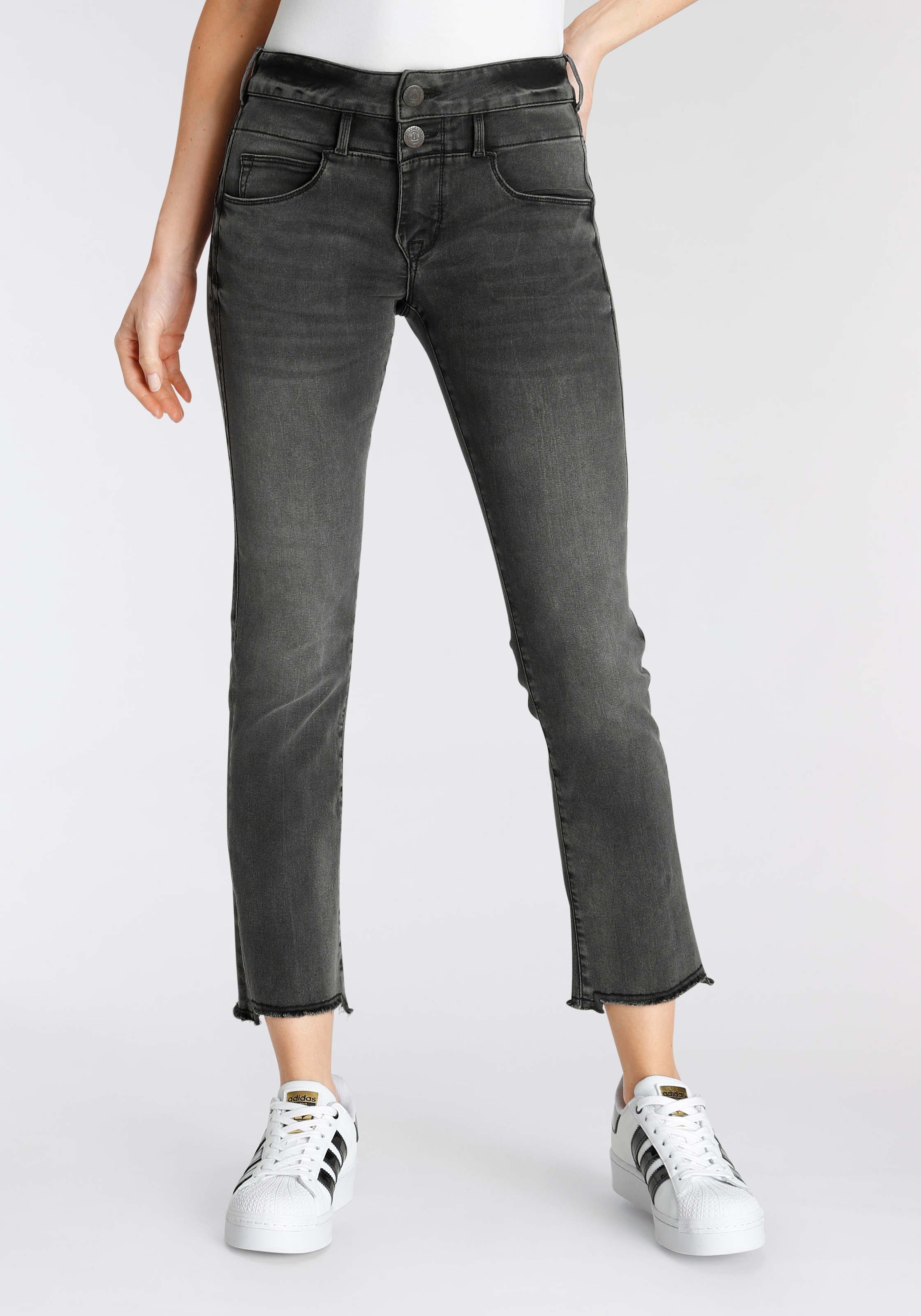 Replay Straight-Jeans »KILEY«, im Used bestellen mit Kettendetail Look