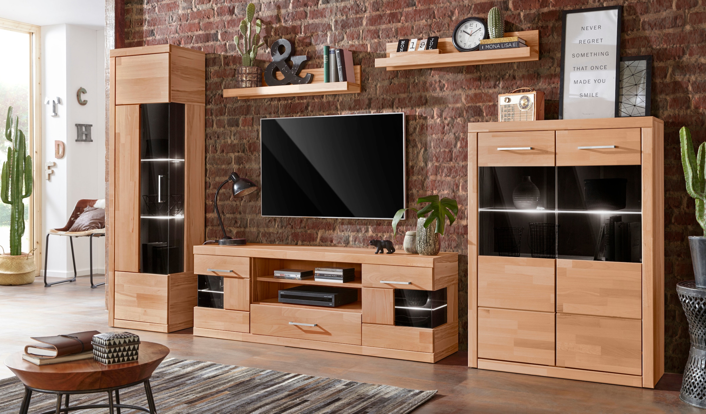 Home affaire Wohnwand »Ribe,Fronten Massivholz,Korpus Holzwekstoff,viel Stauraum«, (Set, 5 St.), Glaseinsatz aus gehärtetem Glas,Böden teilweise versetzbar
