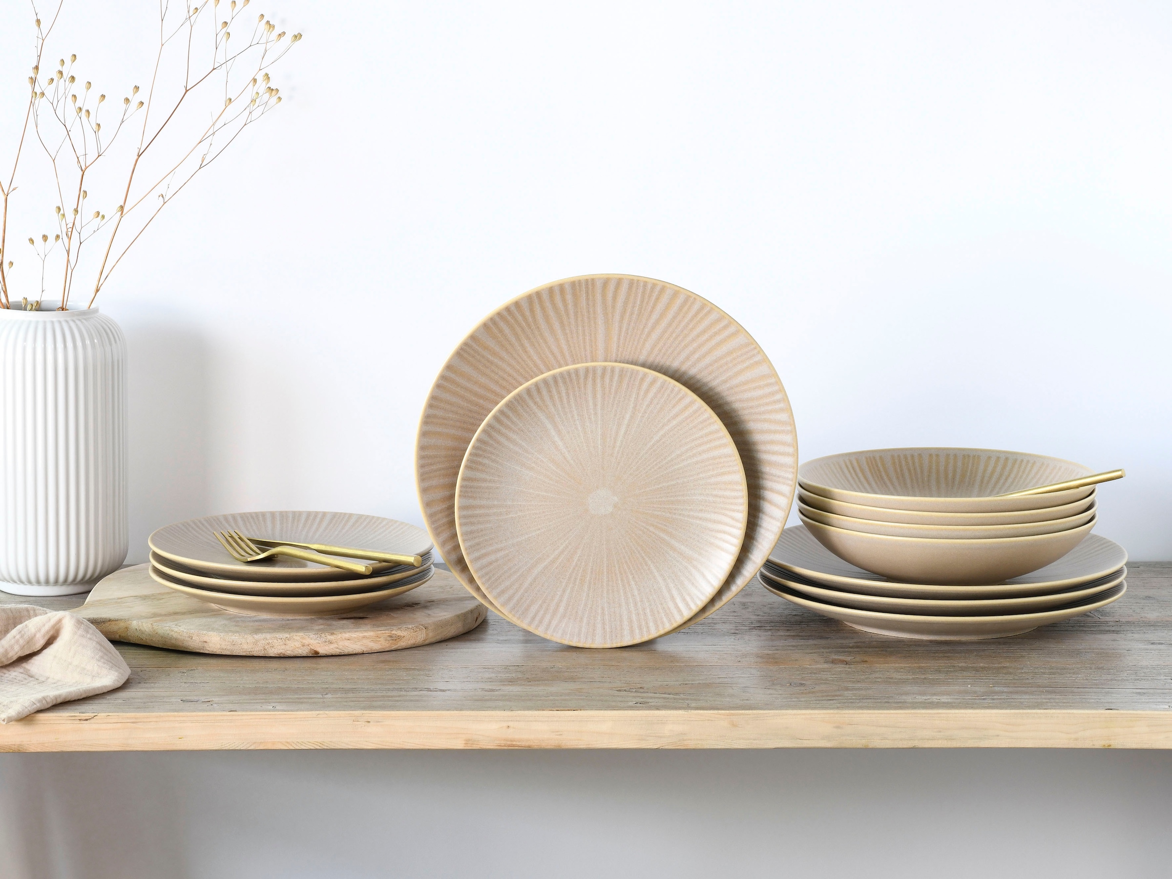 CreaTable Teller-Set »Vesuvio Sand«, (Set, 12 tlg.), seidenmatte Glasur, ausdrucksstarkes Relief