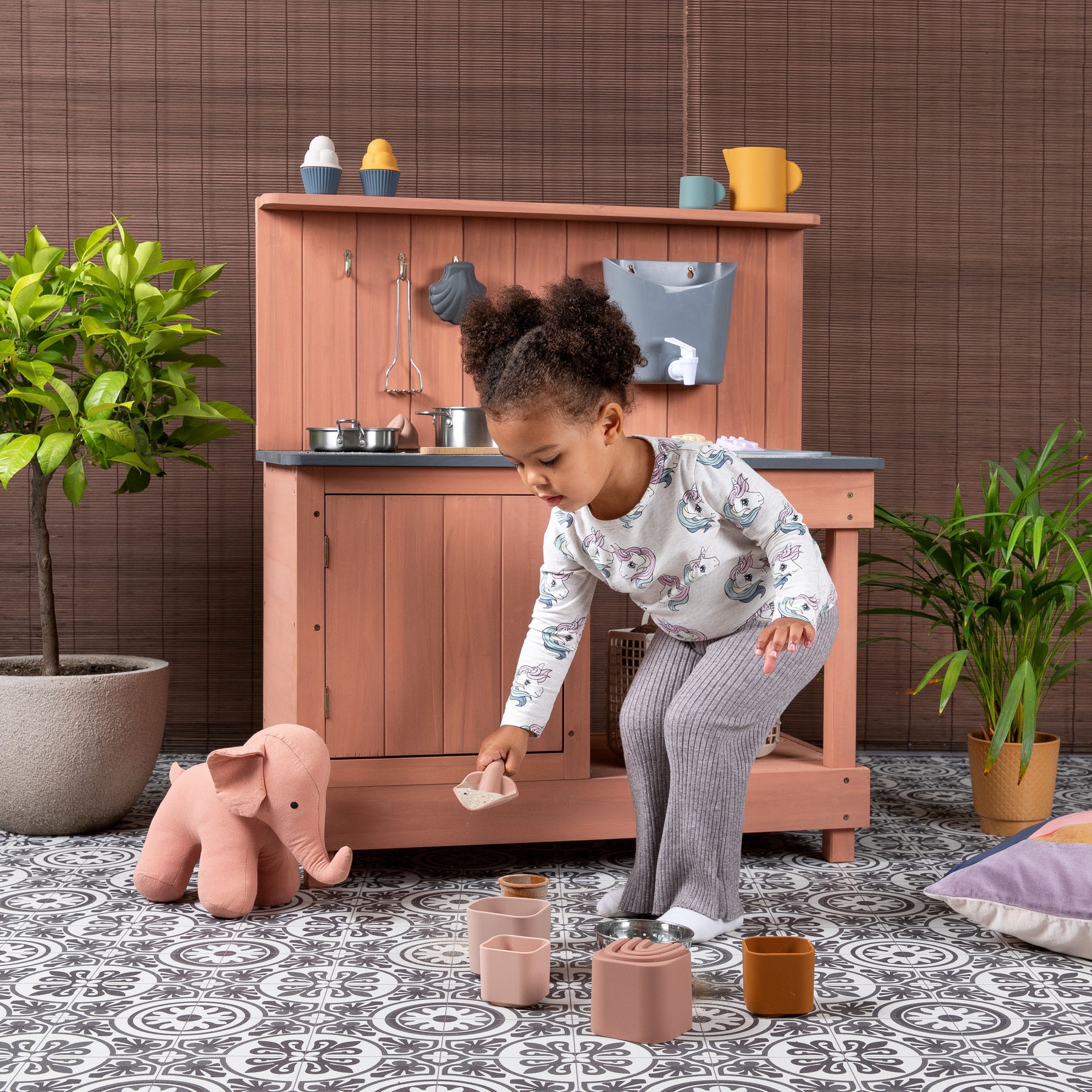 MUDDY BUDDY® Outdoor-Spielküche »Matschküche Mud Expert« Dieses Produkt besteht aus FSC®-zertifiziertem Material.