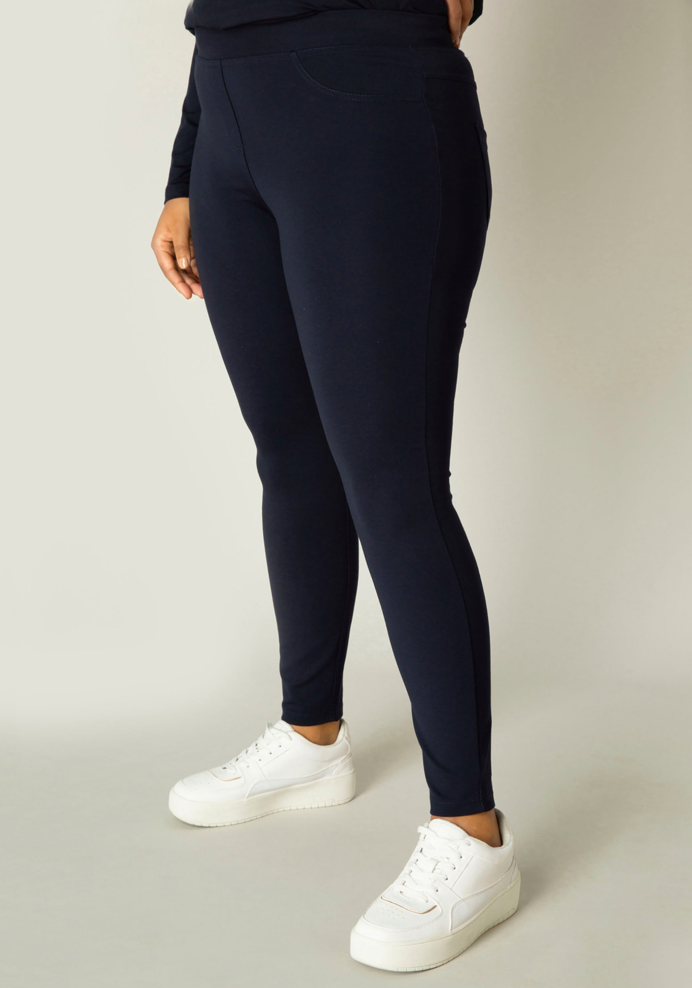 Base Level Curvy Jeggings »Arnika«, Typischer Jeansschnitt mit angedeuteten  Taschen vorne und rundum Gummizug online kaufen | Treggings