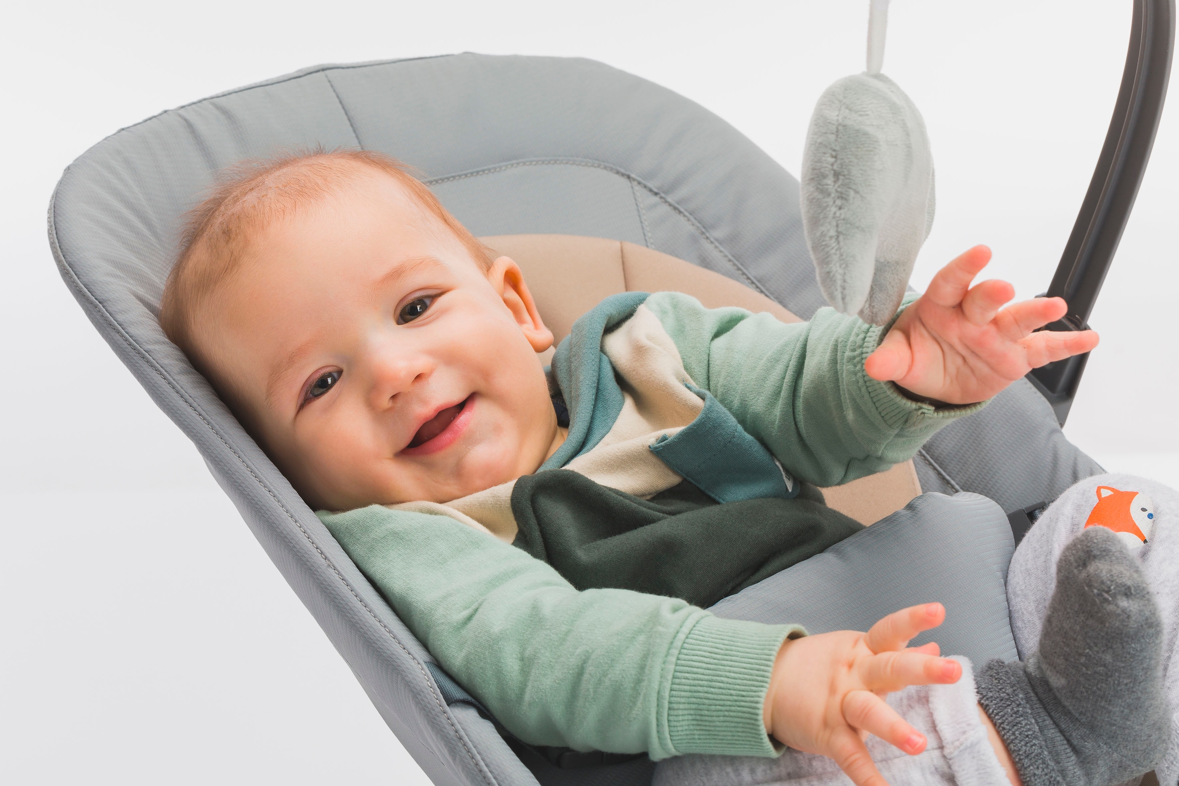 Fillikid Babywippe »Star grau beige, inkl. Spielbogen und Reduktionskissen«, bis 9 kg
