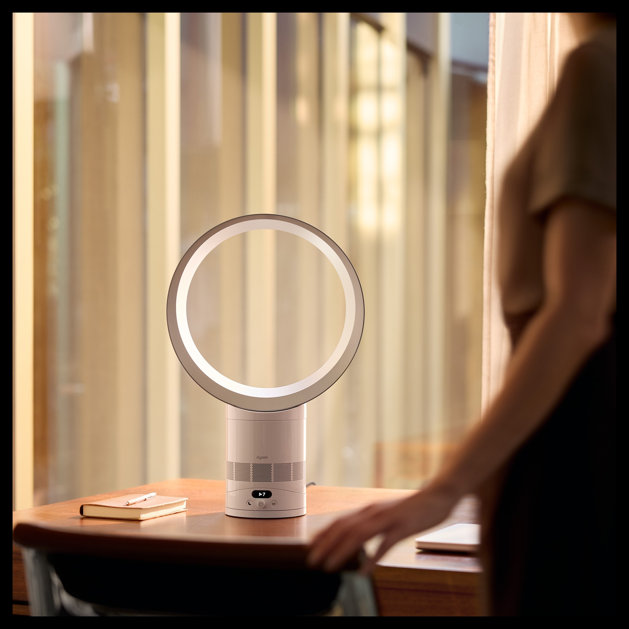 DYSON Tischventilator »Cool CF1, kraftvoll, leise, energiesparend« mit Sleep-Timer und magnetischer Fernbedienung