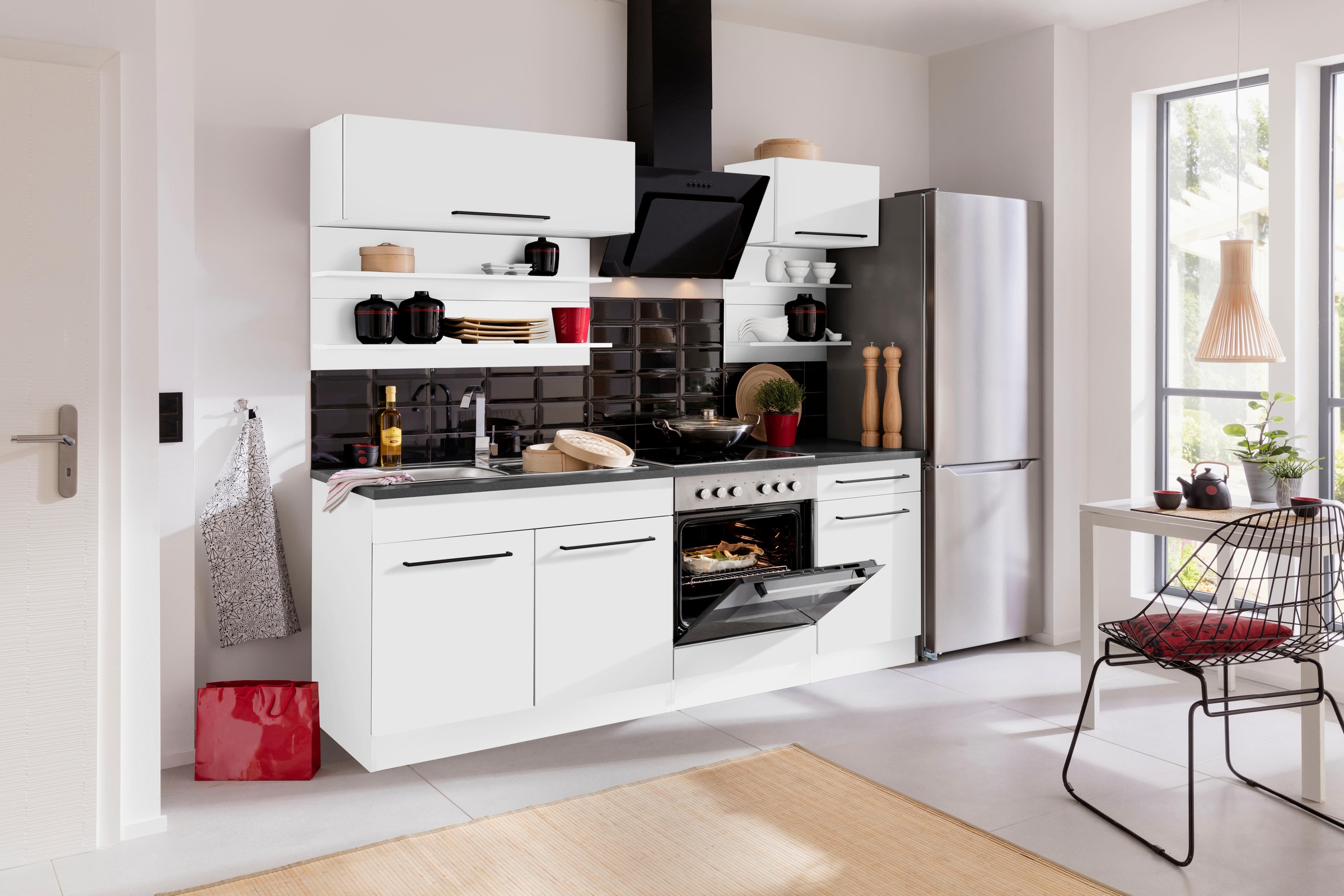 KOCHSTATION Küchenzeile »KS-Tulsa«, mit E-Geräten, Breite 210 cm, schwarze Metallgriffe, MDF Fronten
